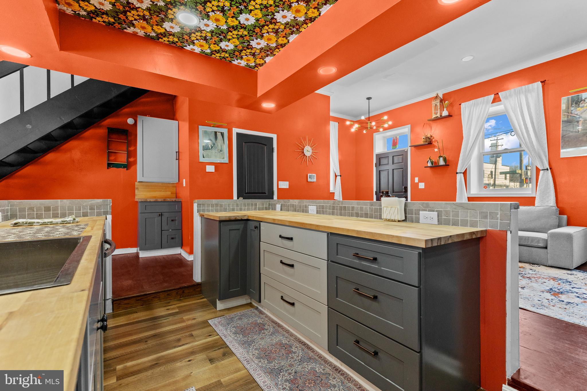 NEWTON SQUARE - Residential