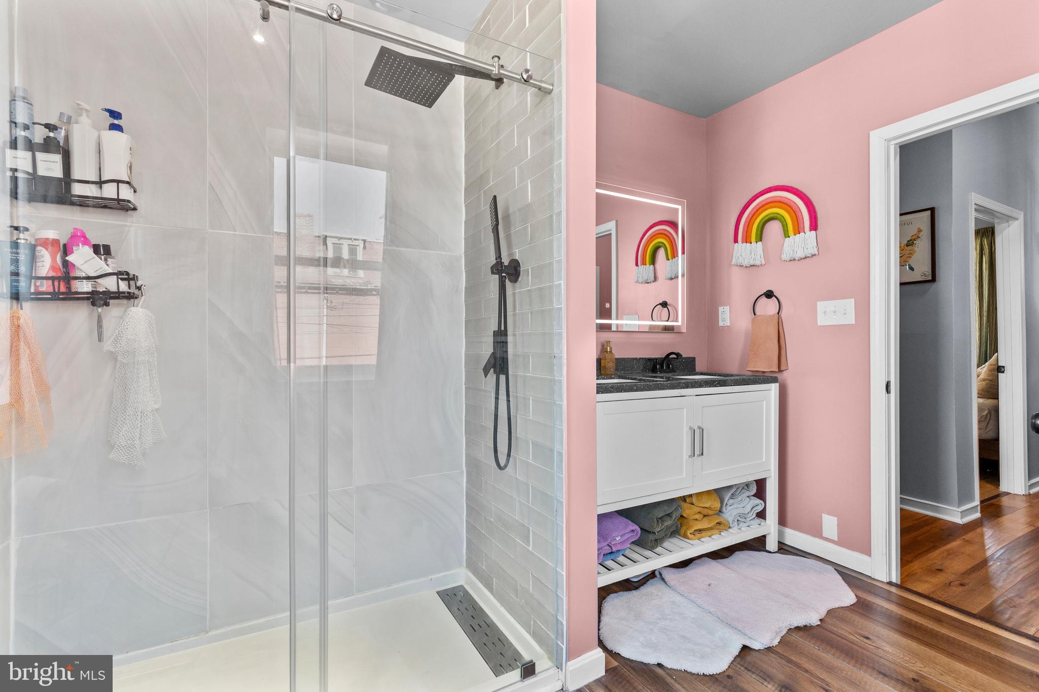 NEWTON SQUARE - Residential