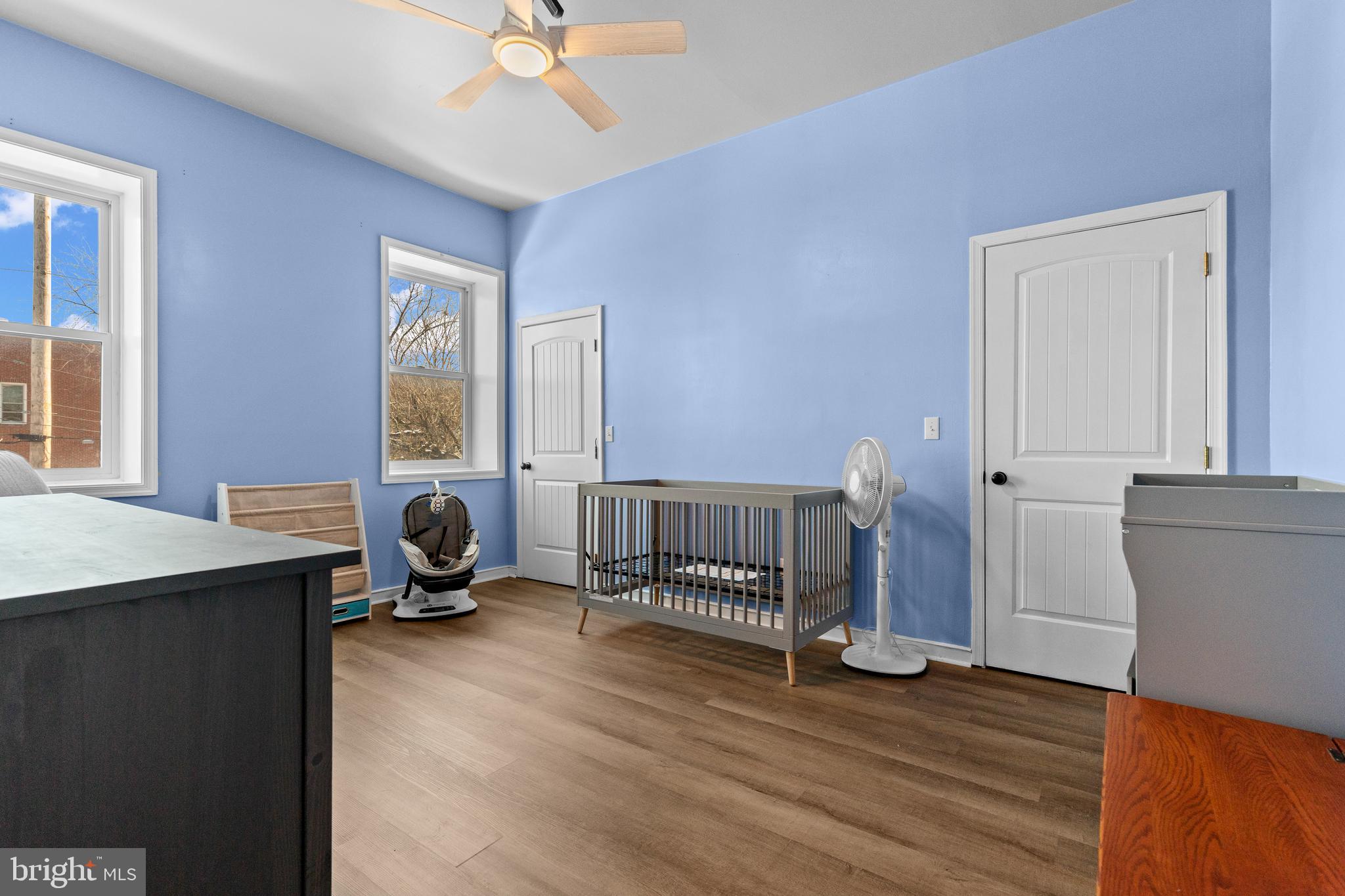 NEWTON SQUARE - Residential