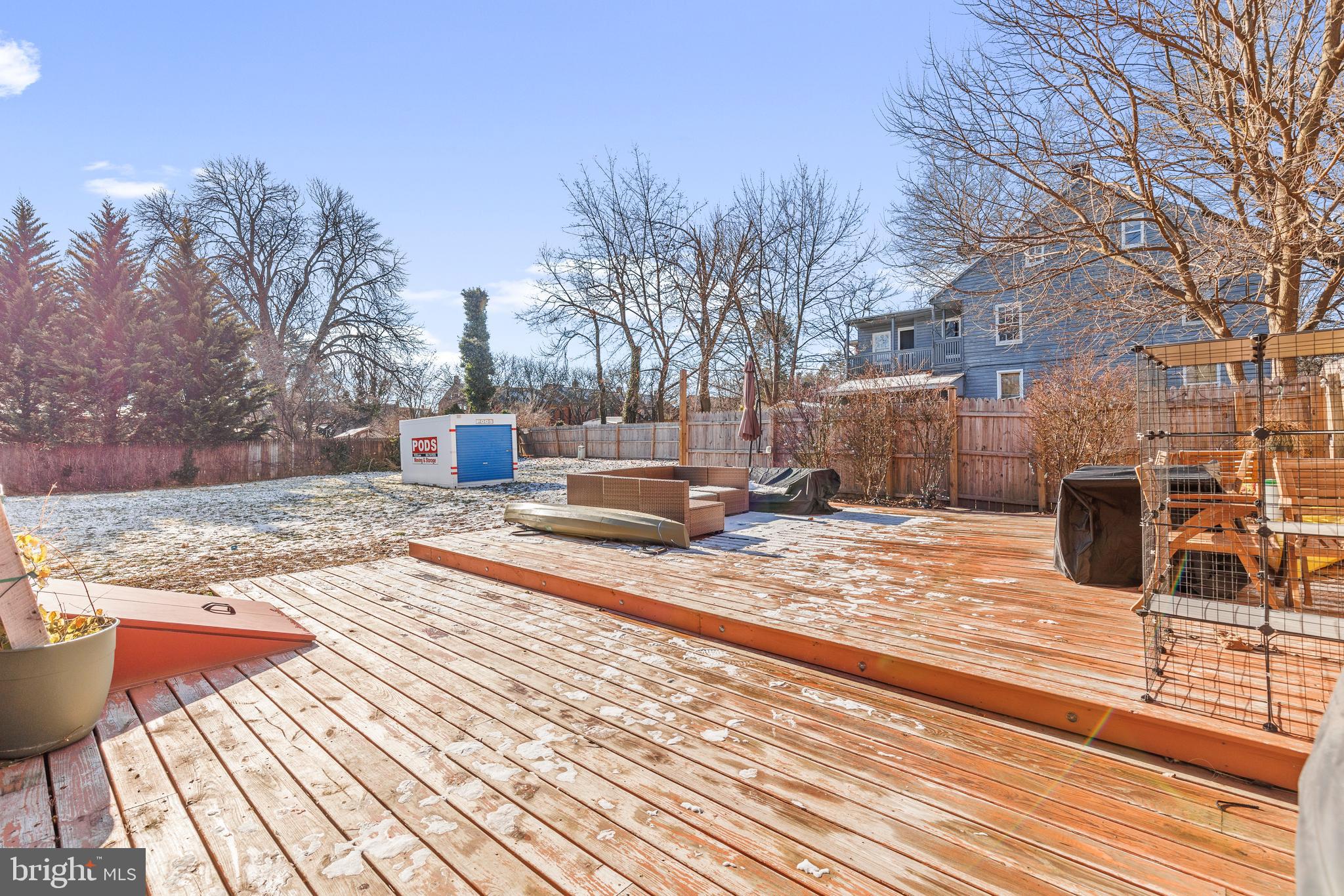 NEWTON SQUARE - Residential