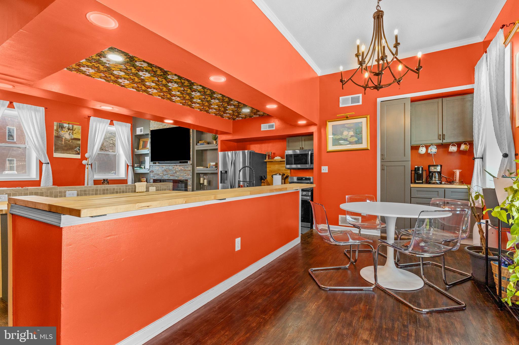 NEWTON SQUARE - Residential