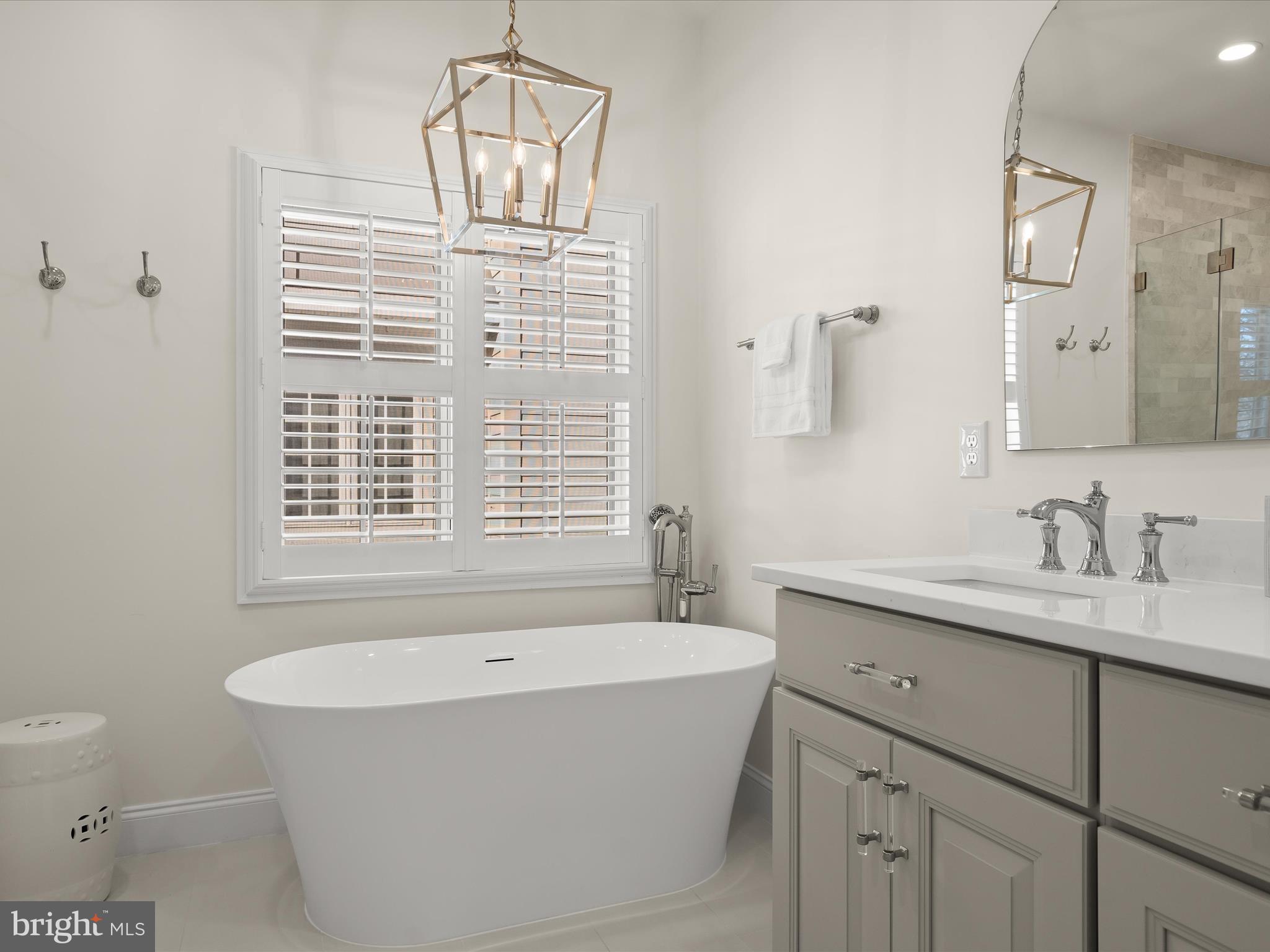 MAJESTIC OAK - Residential