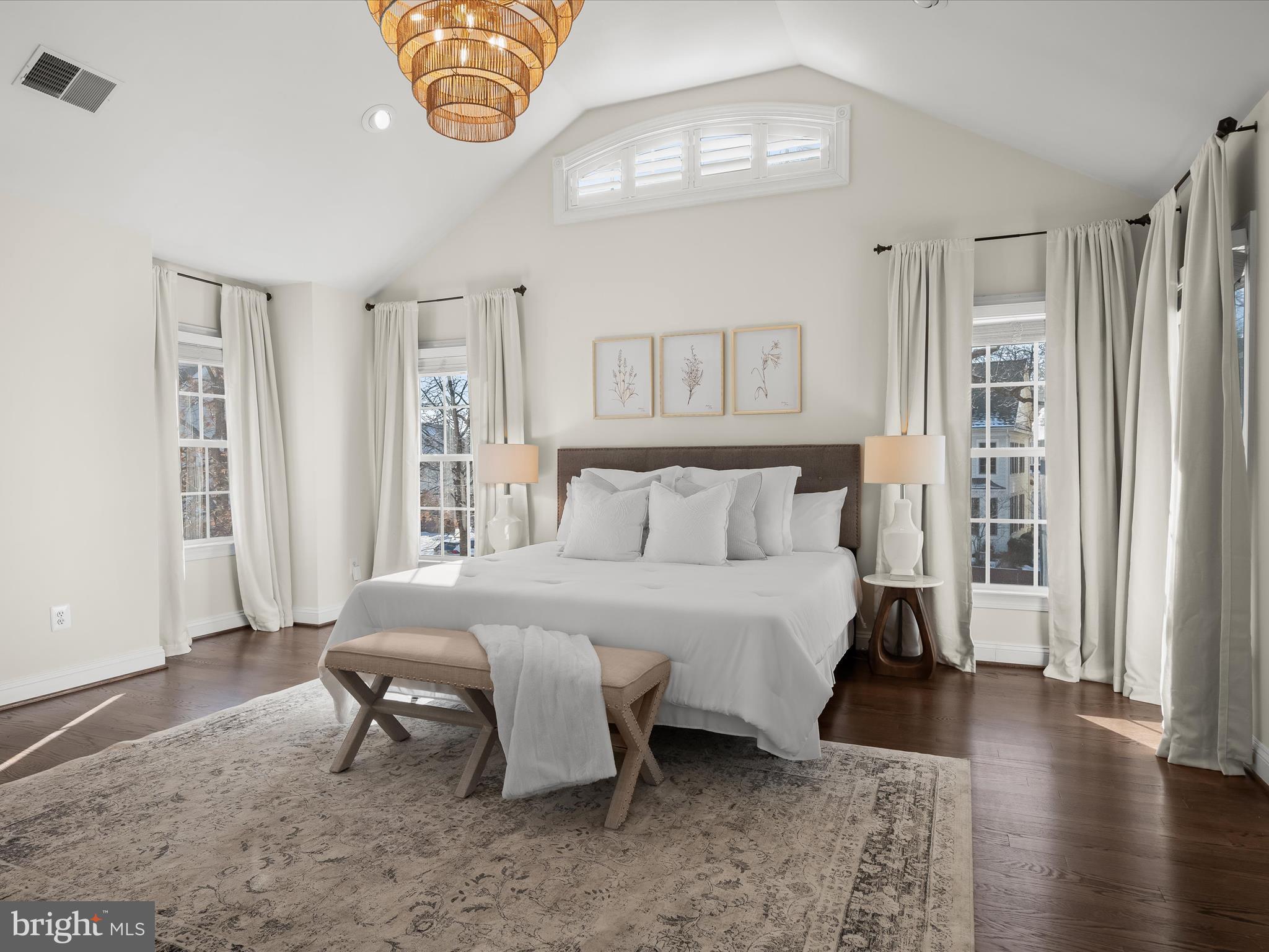 MAJESTIC OAK - Residential