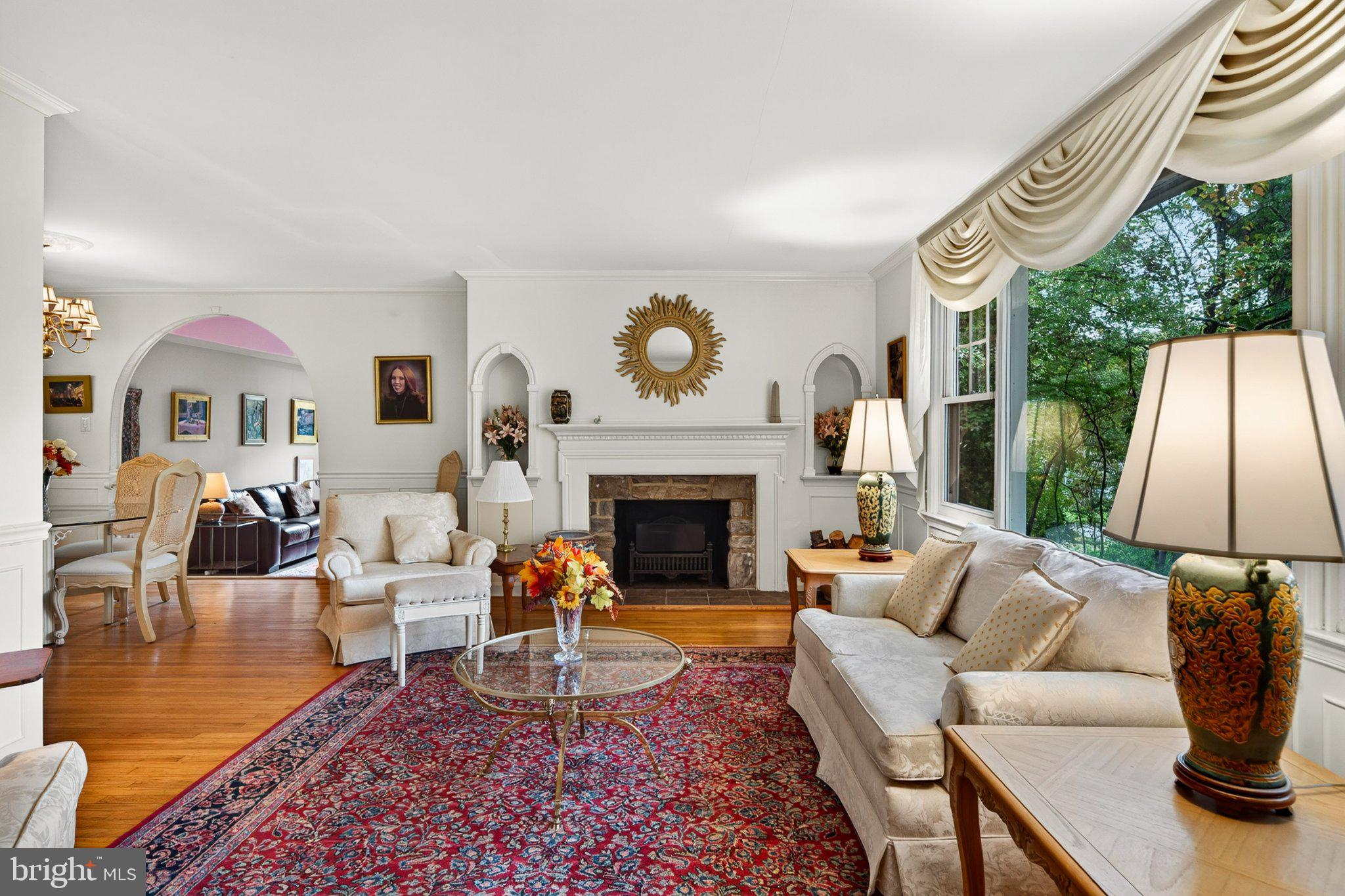 59 LAKESIDE AVENUE