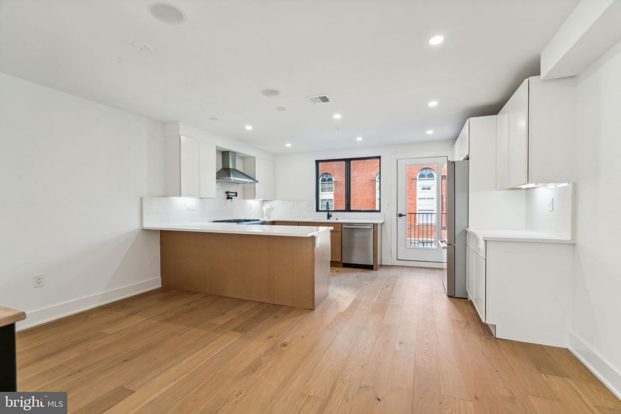 GRADUATE HOSPITAL - Residential