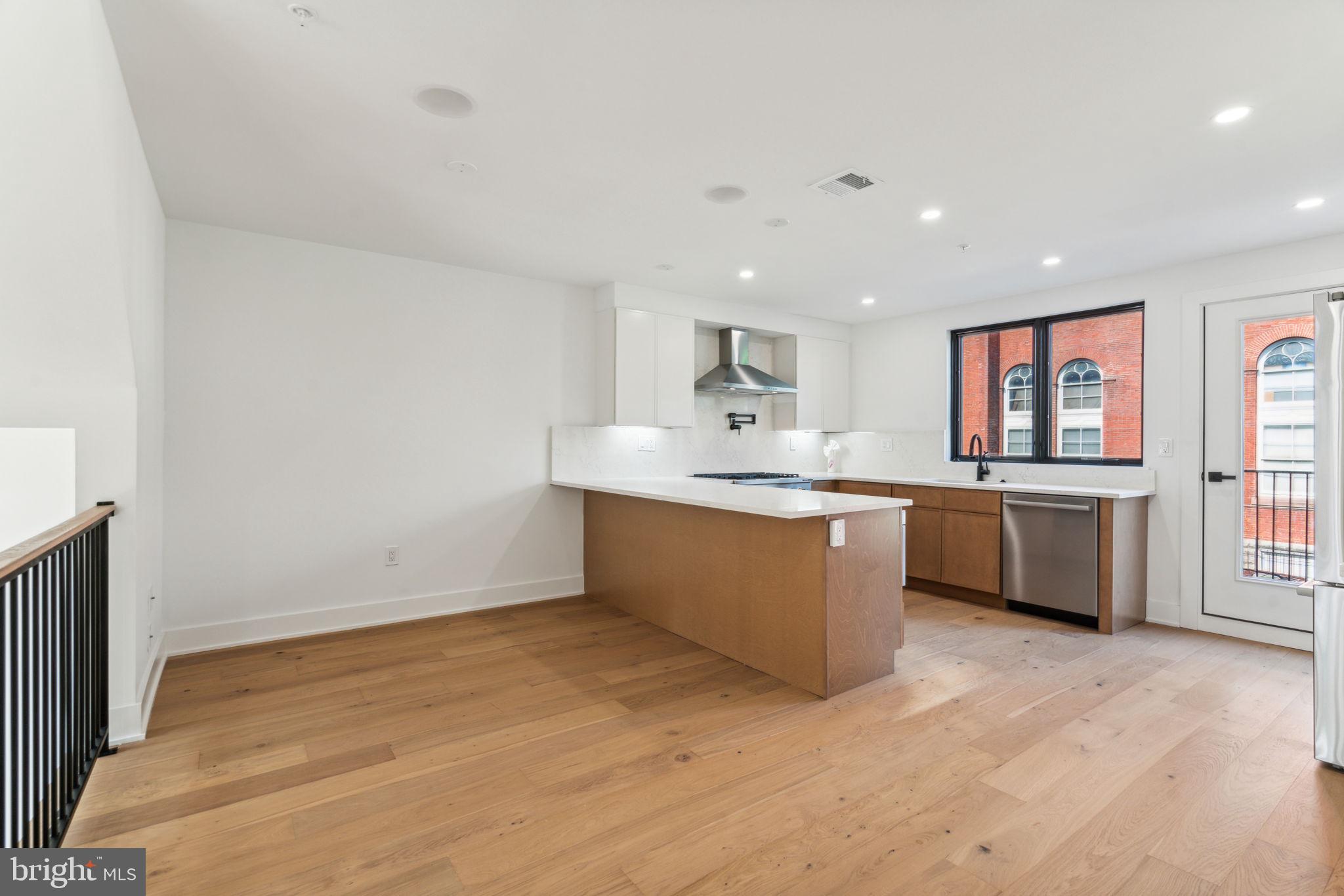 GRADUATE HOSPITAL - Residential