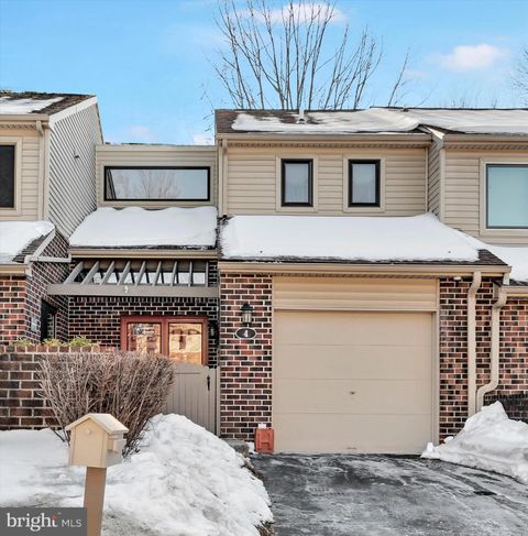 Photo of 4 Knox Court, CHESTERBROOK, PA 19087 (MLS # PACT2117848)