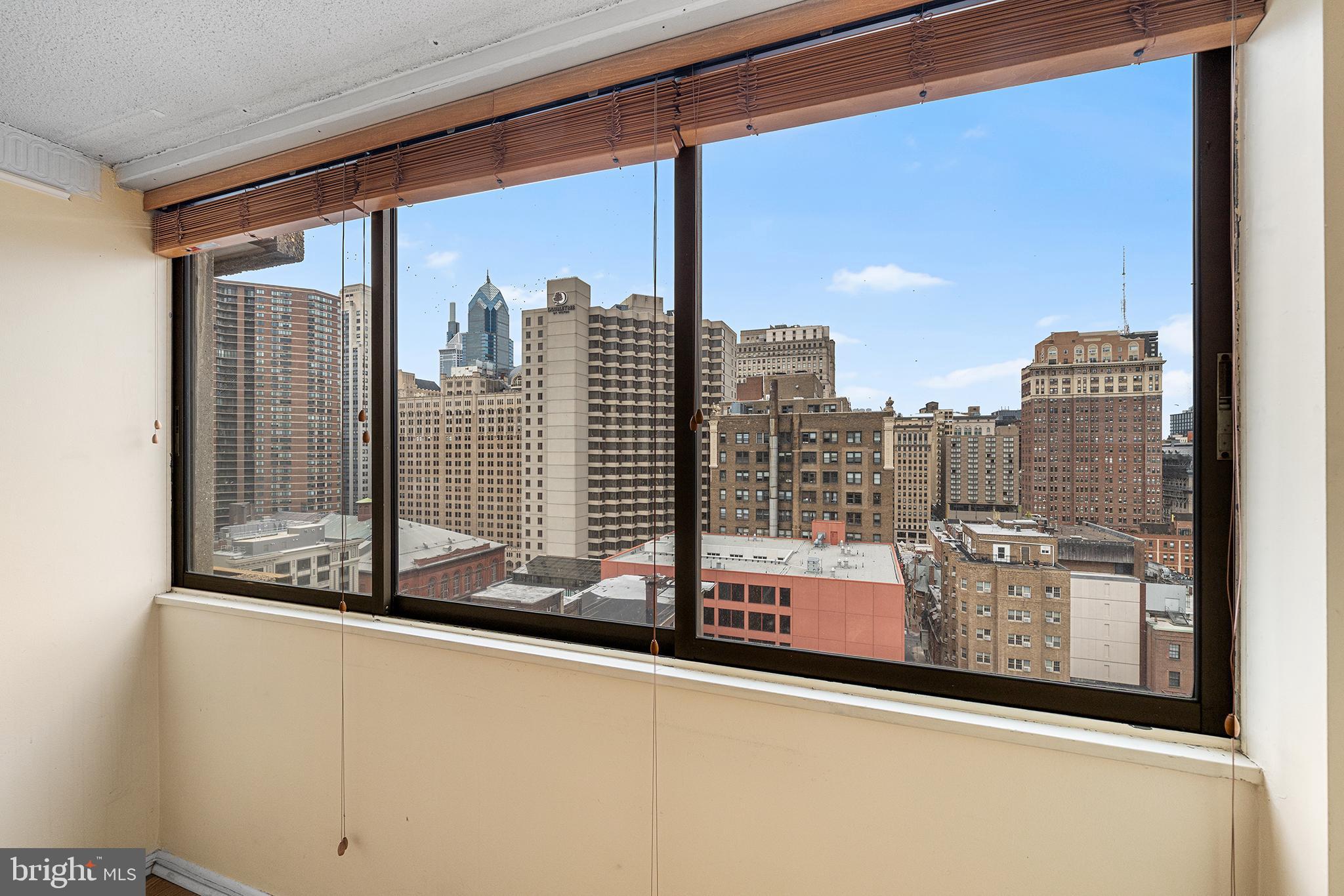 AVENUE OF THE ARTS - Residential