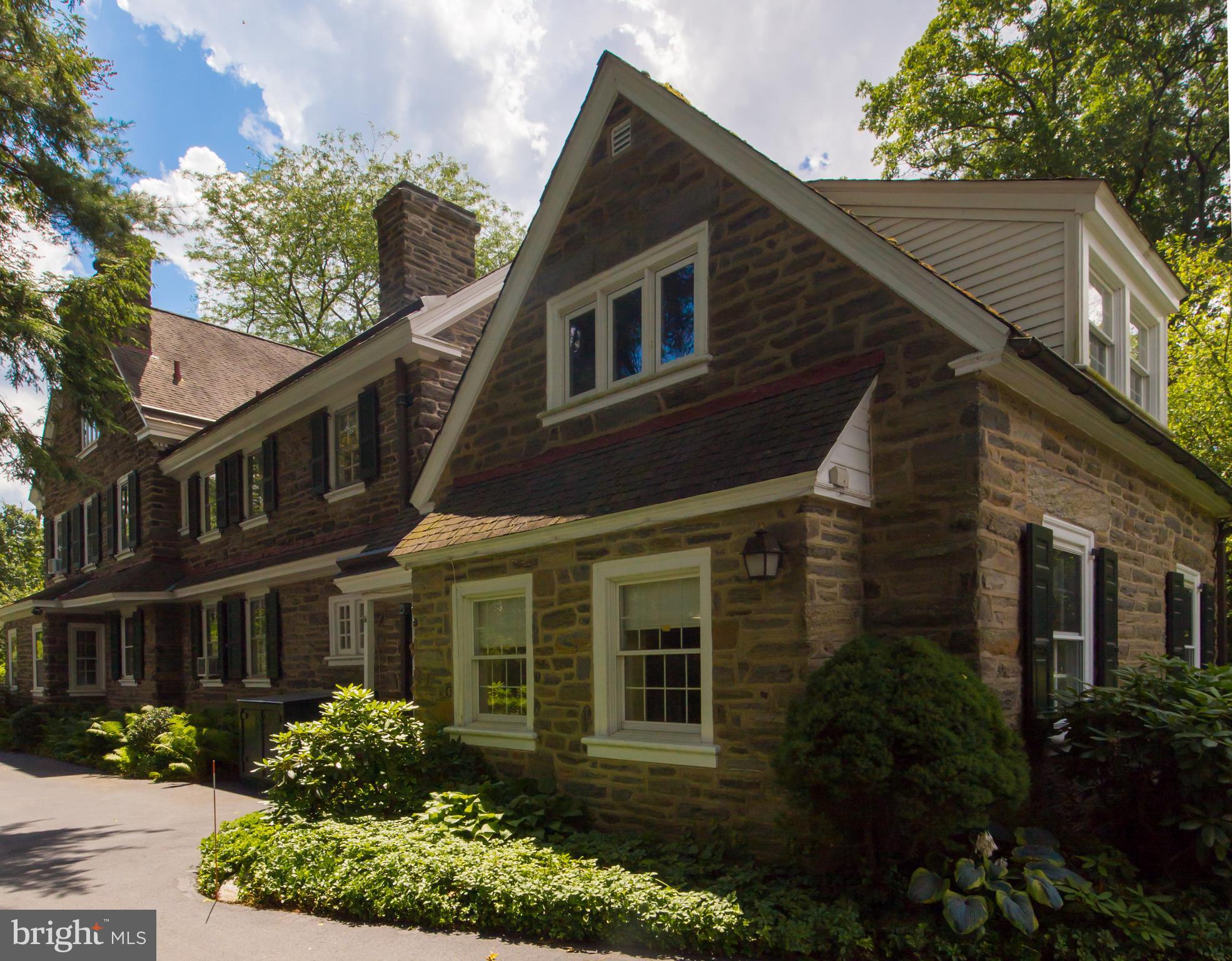 CHESTNUT HILL - Residential