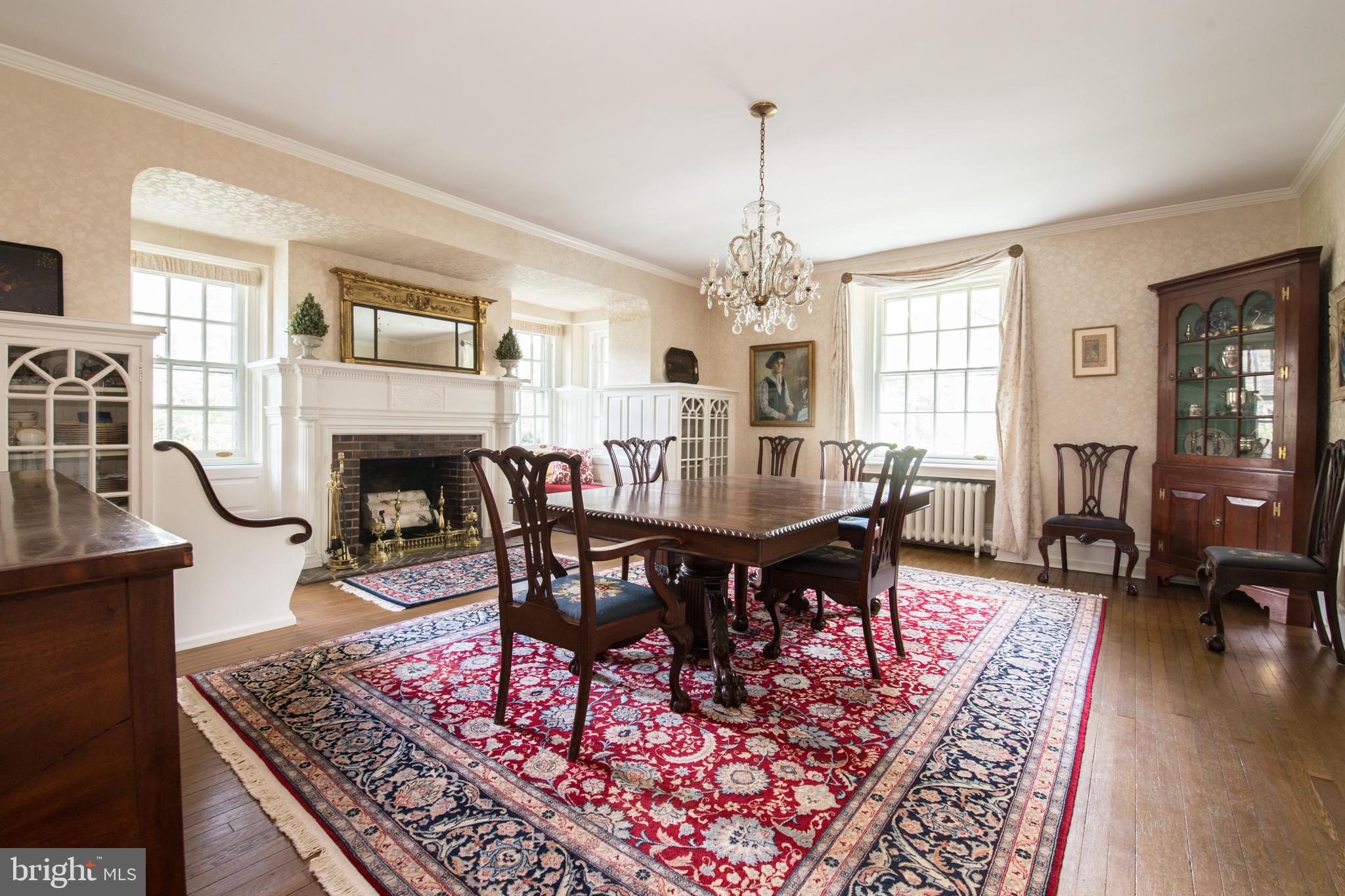 CHESTNUT HILL - Residential