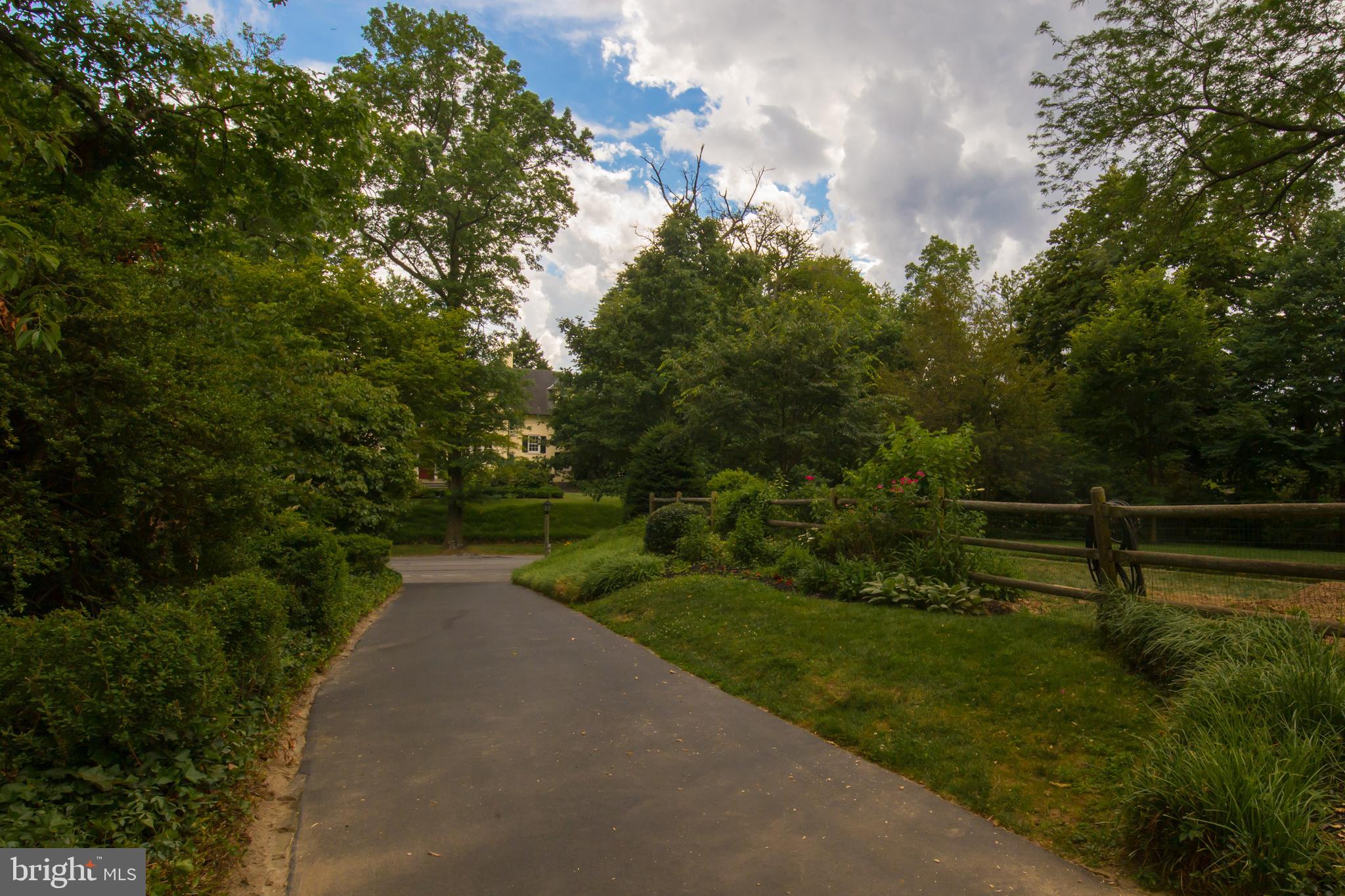 CHESTNUT HILL - Residential