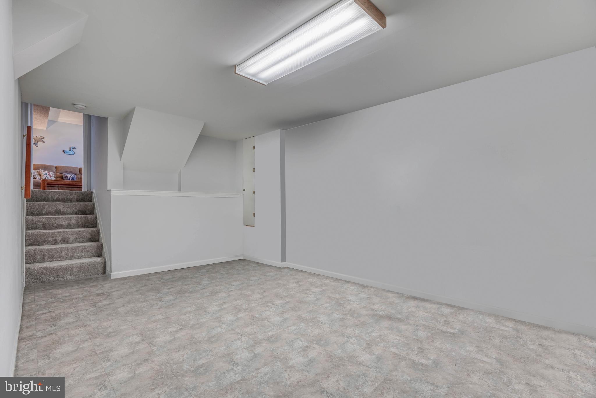 PERRY HALL - Residential