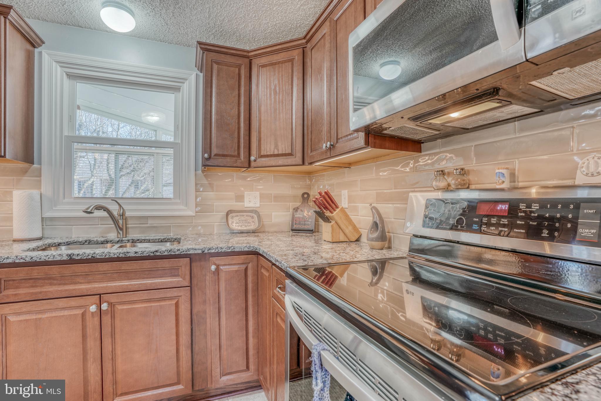 PERRY HALL - Residential