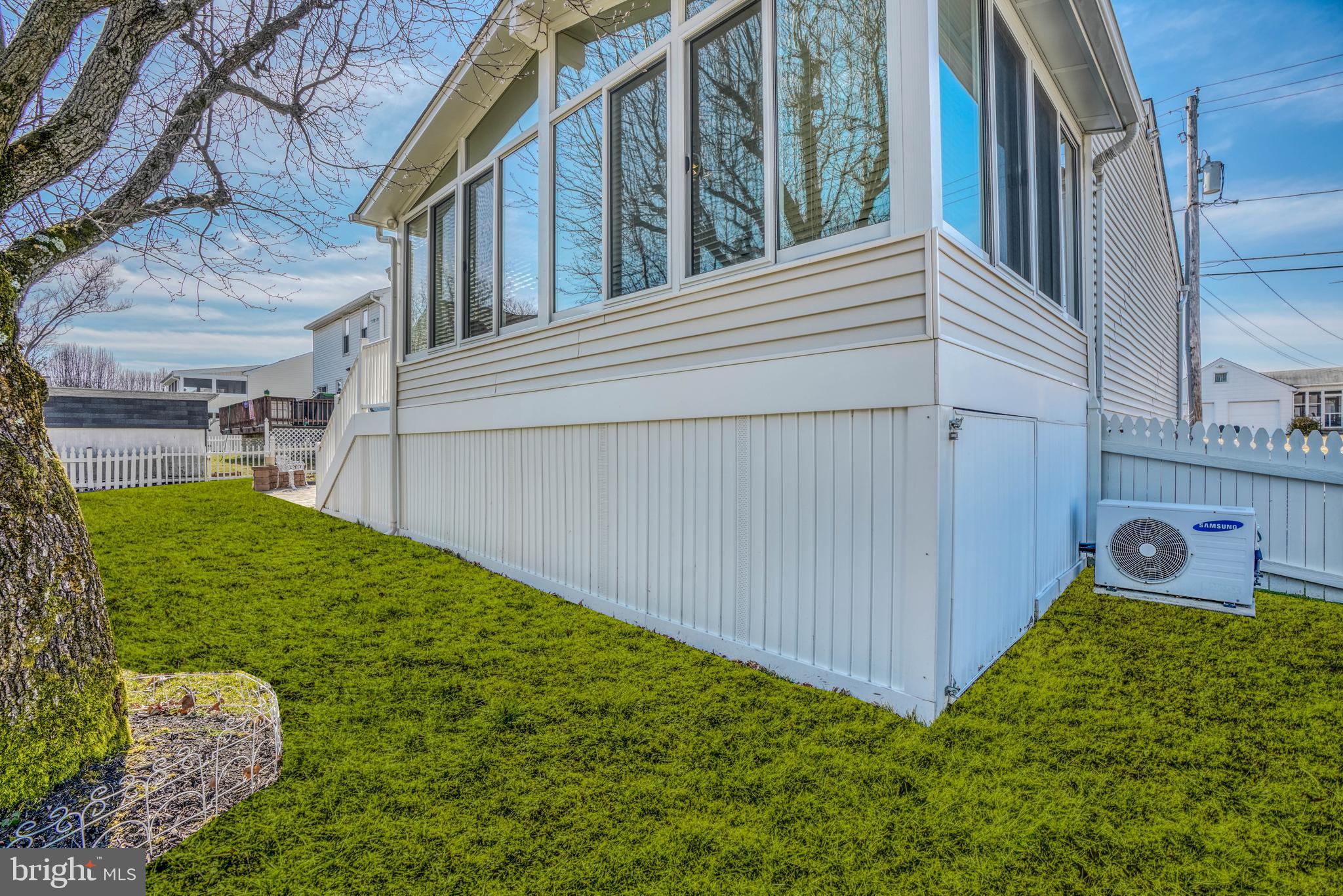 PERRY HALL - Residential