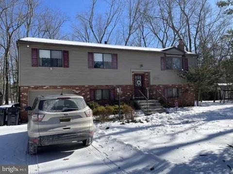 2212 Oakwood Lane, Atco, NJ MLS: NJCD2111454
