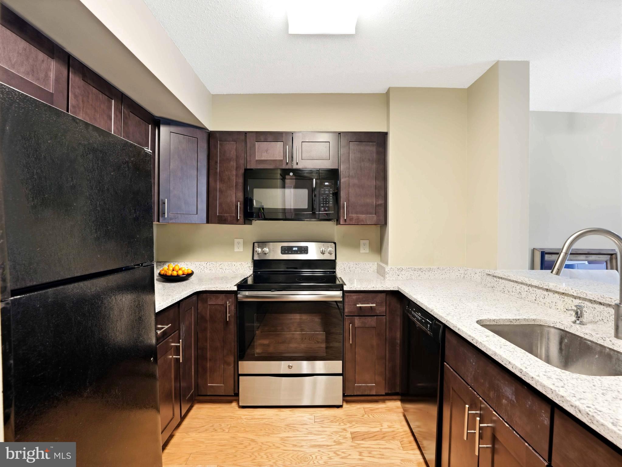 ASTORIA CONDOMINIUM - Residential