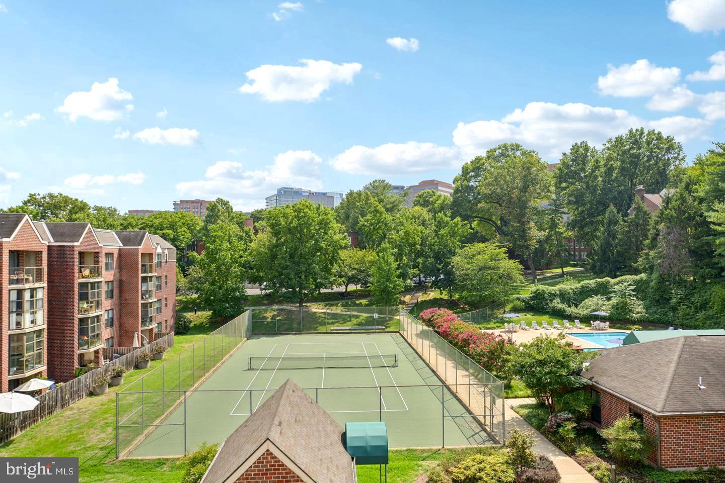 ASTORIA CONDOMINIUM - Residential