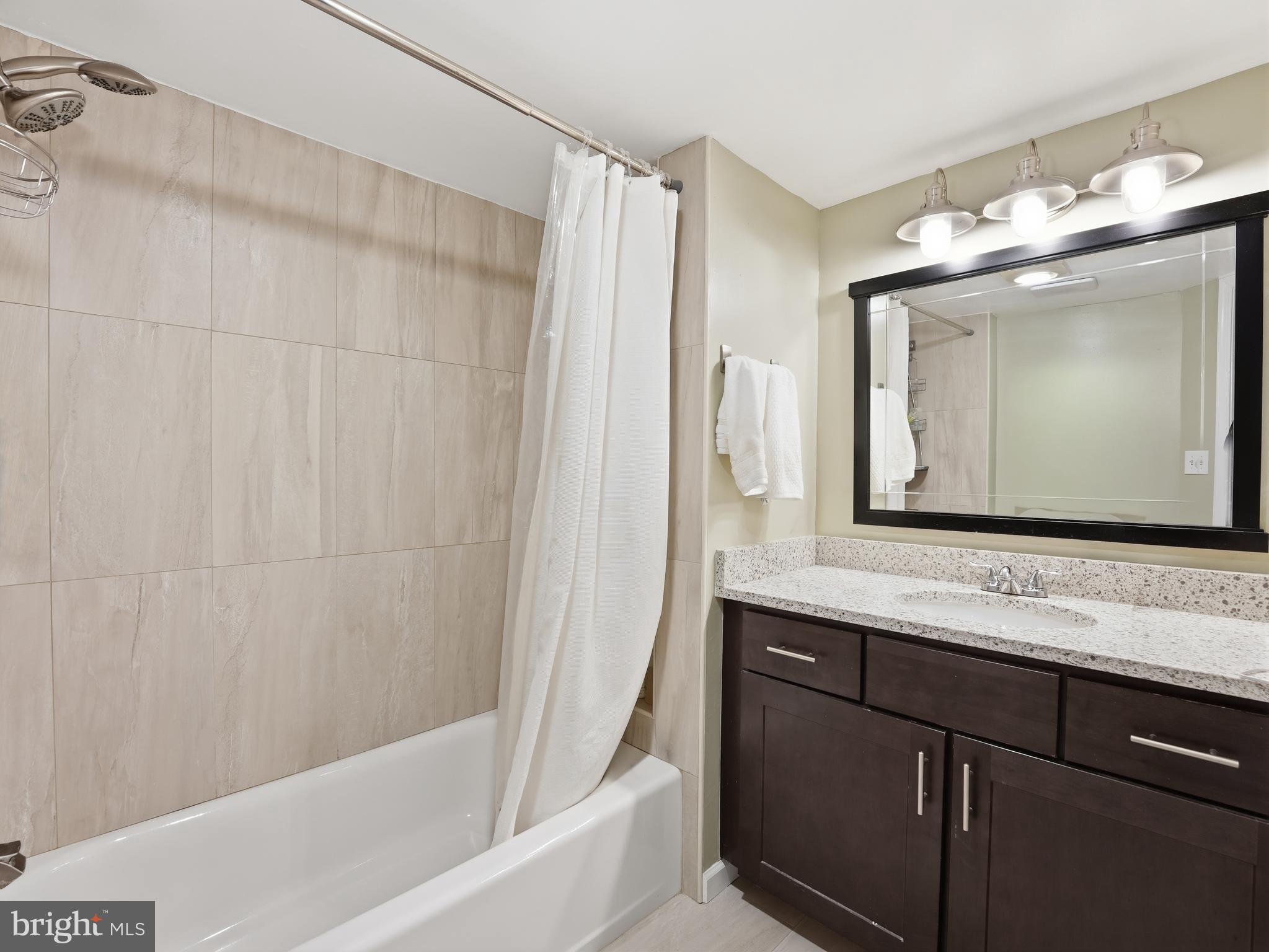 ASTORIA CONDOMINIUM - Residential