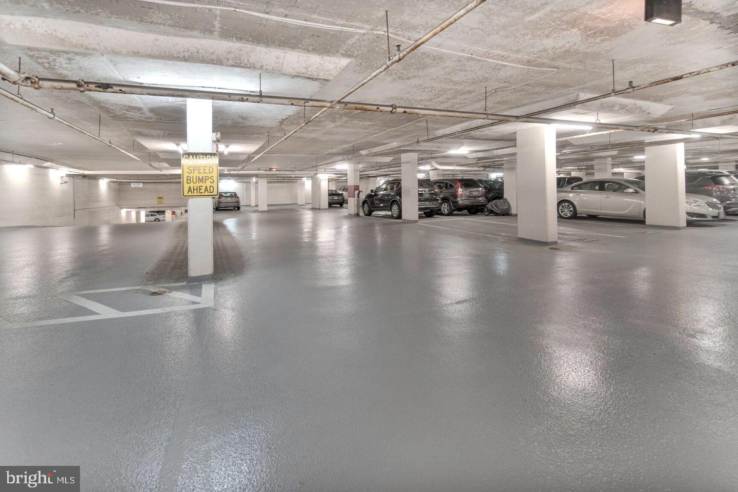 ASTORIA CONDOMINIUM - Residential