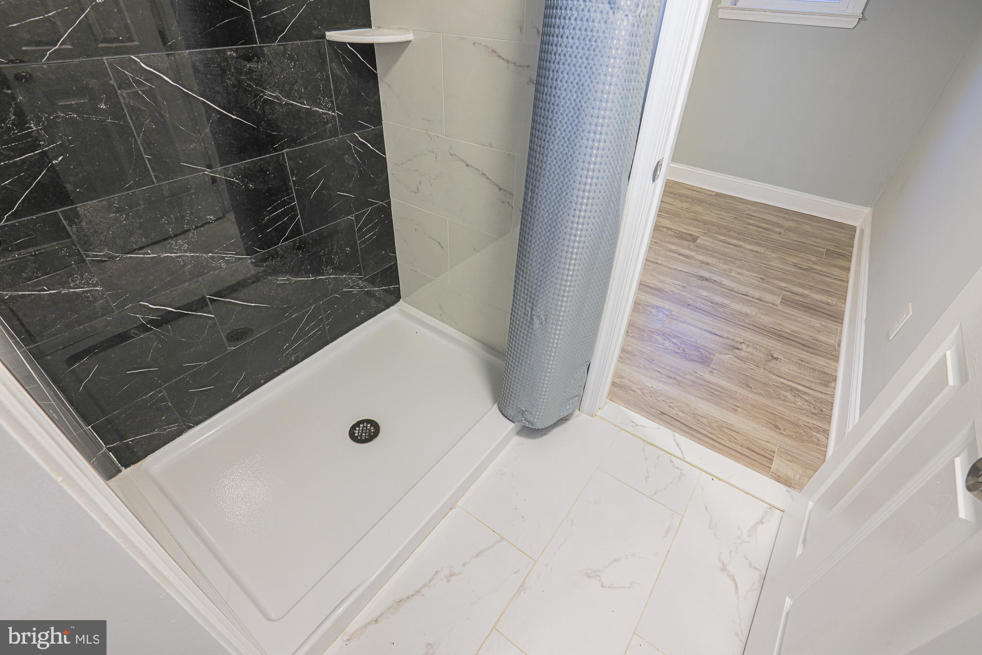 BUCKINGHAM ESTATES - Residential