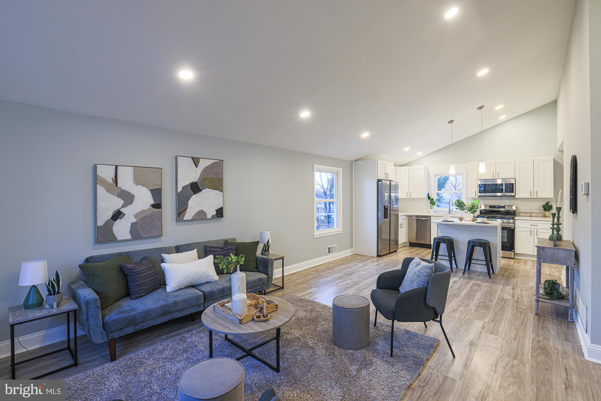 BUCKINGHAM ESTATES - Residential