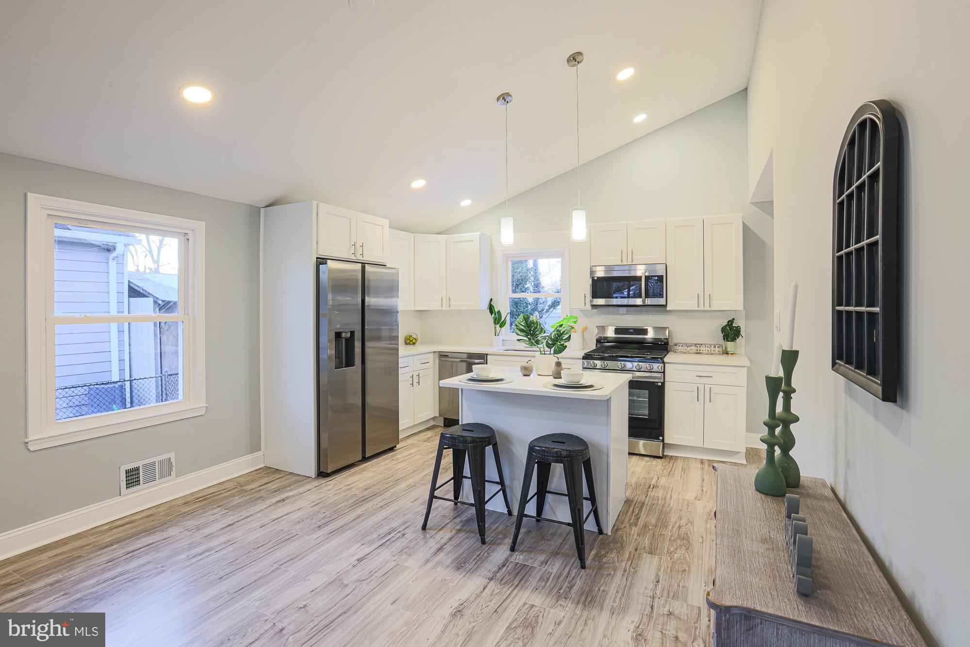 BUCKINGHAM ESTATES - Residential