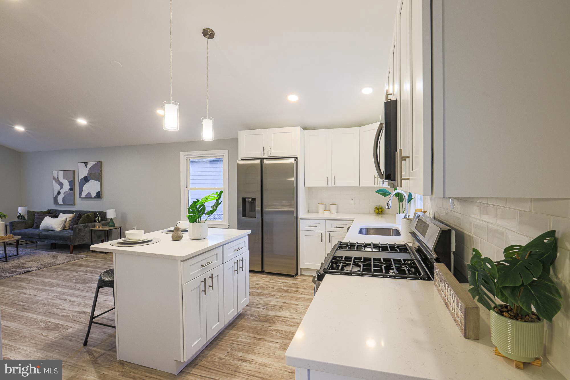 BUCKINGHAM ESTATES - Residential