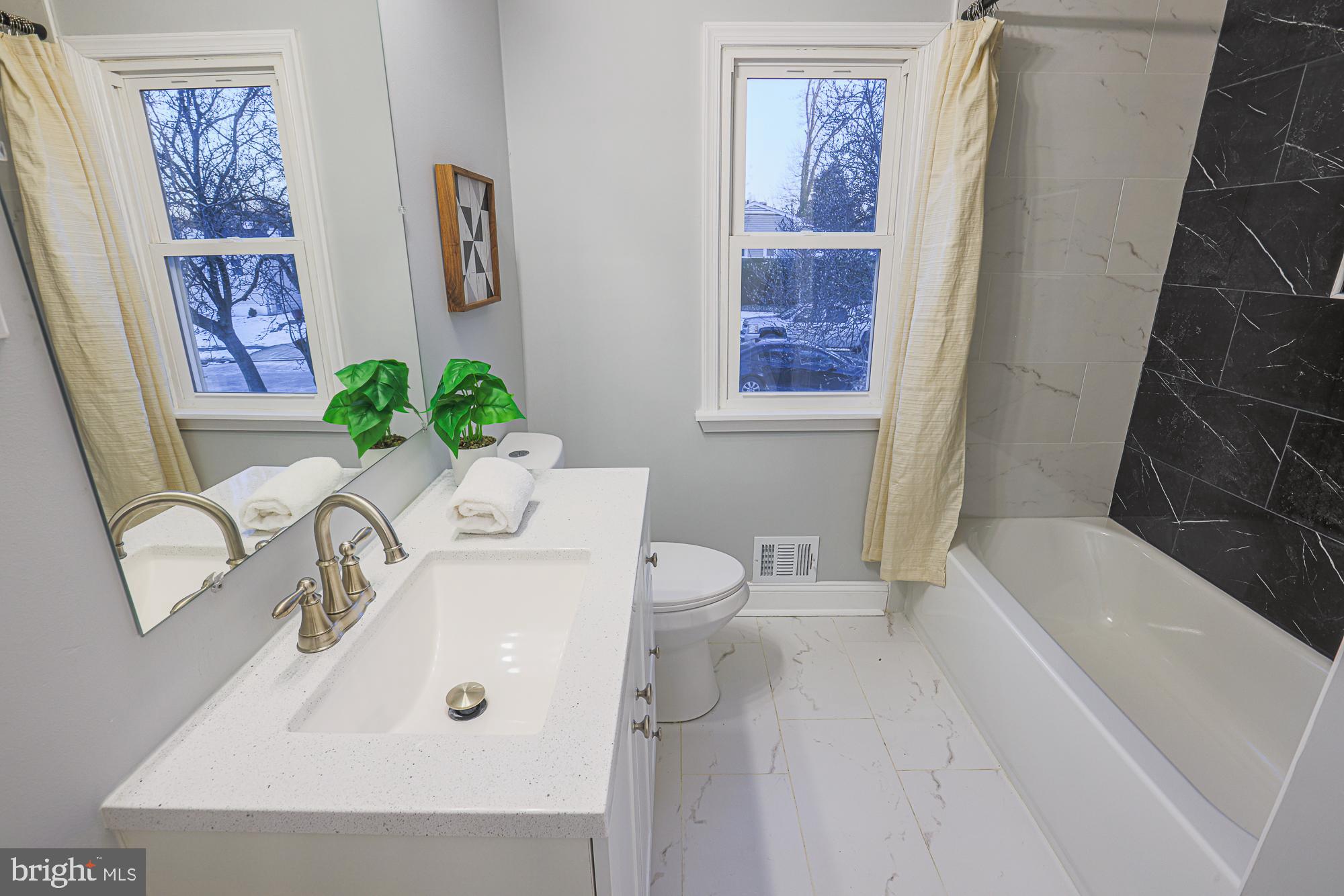 BUCKINGHAM ESTATES - Residential