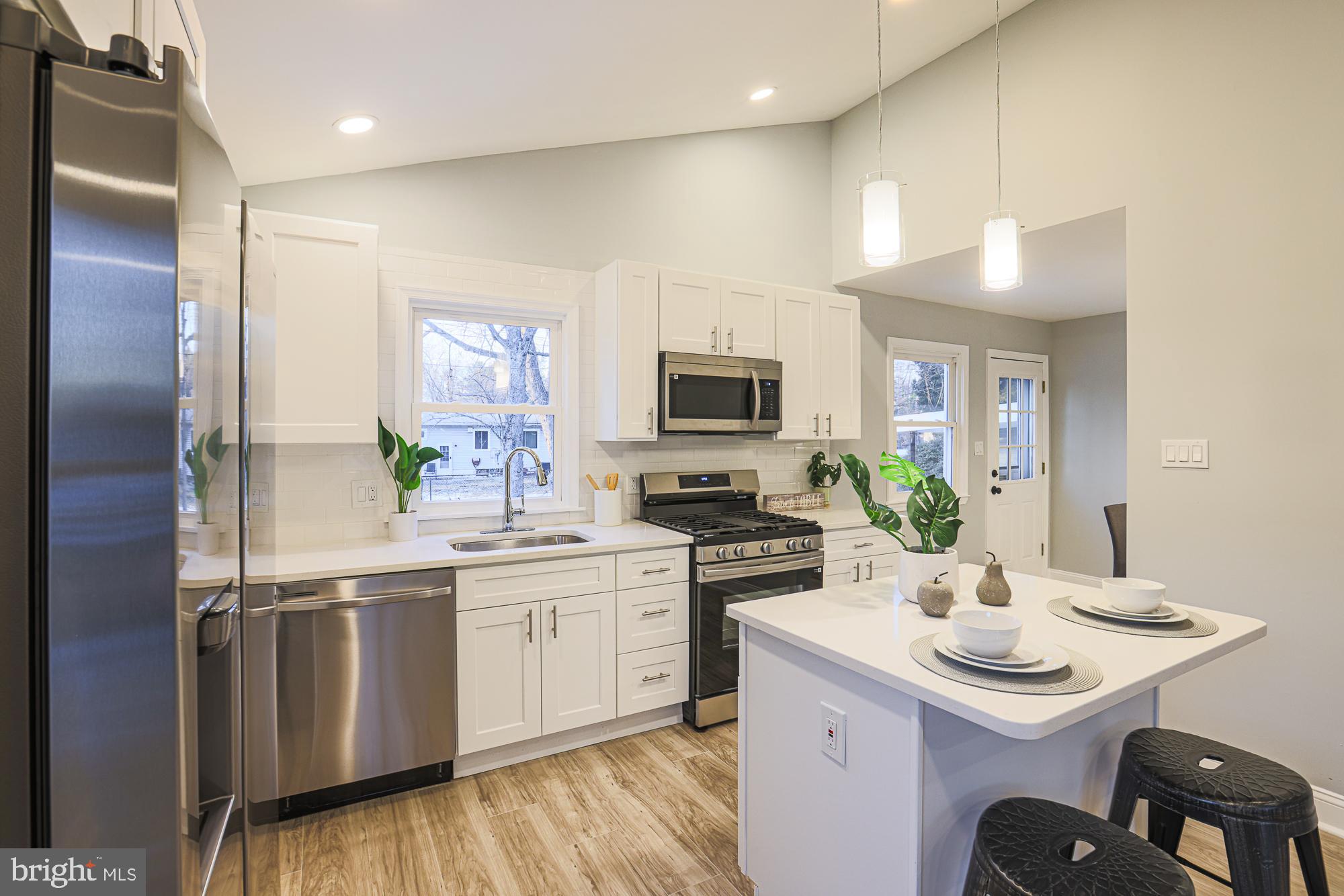 BUCKINGHAM ESTATES - Residential