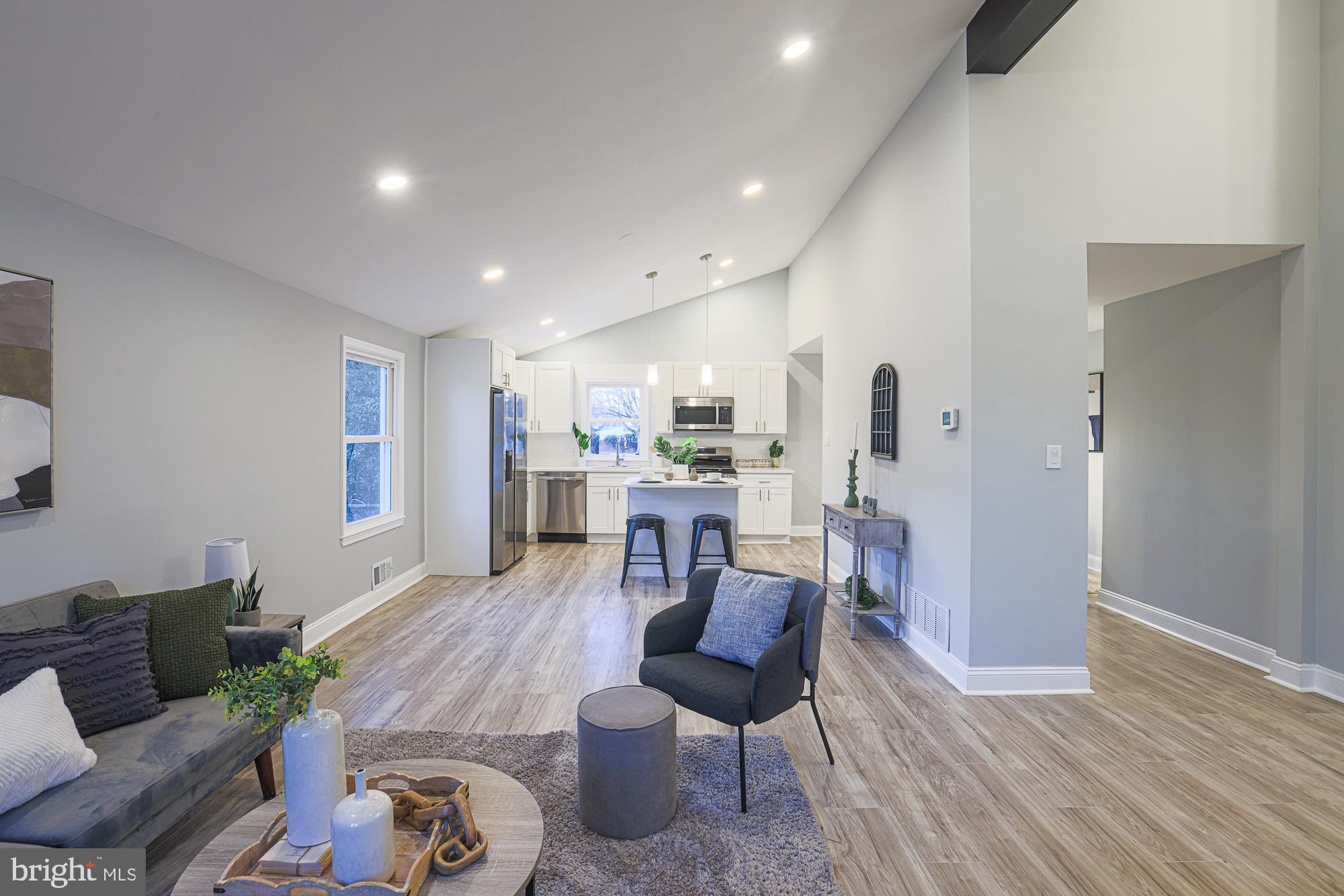 BUCKINGHAM ESTATES - Residential