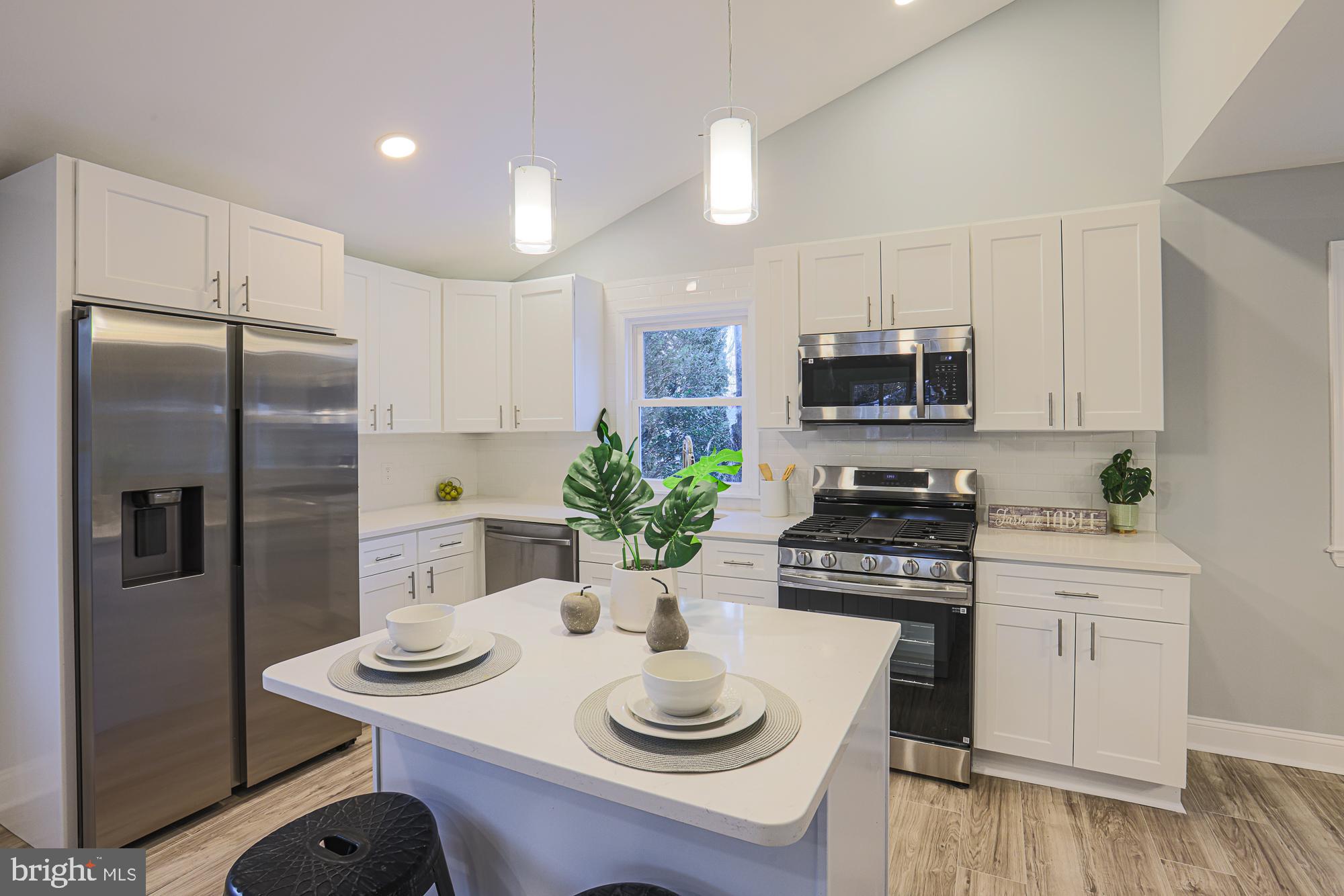 BUCKINGHAM ESTATES - Residential