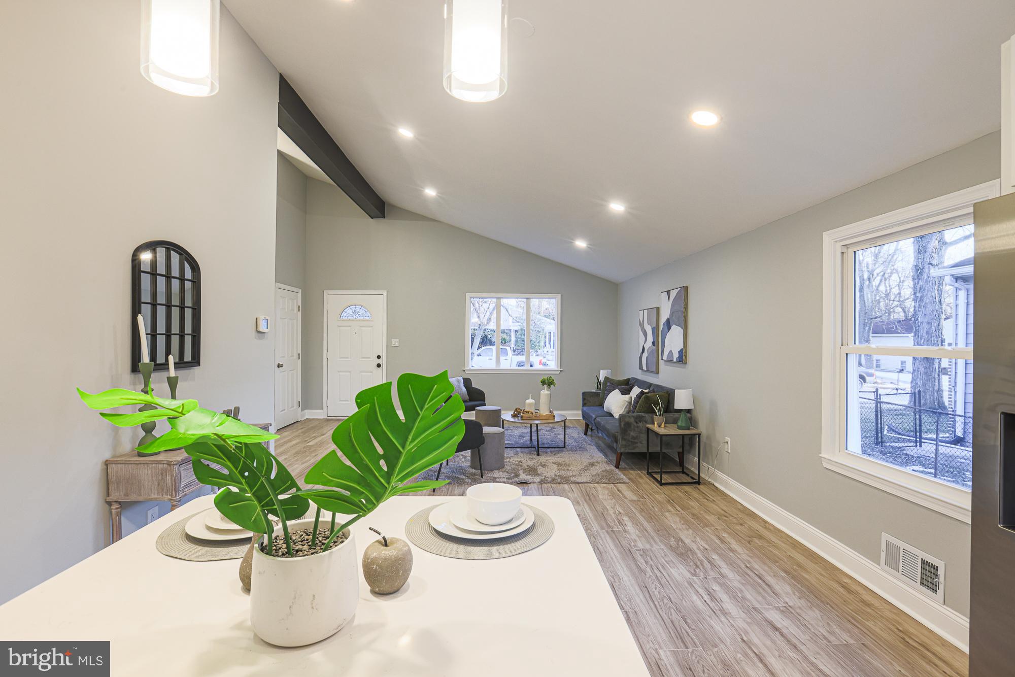 BUCKINGHAM ESTATES - Residential