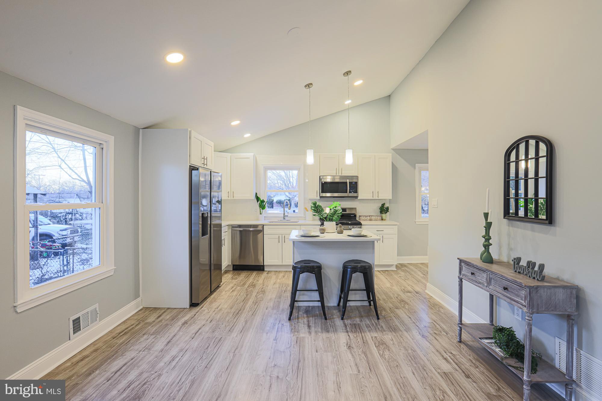 BUCKINGHAM ESTATES - Residential