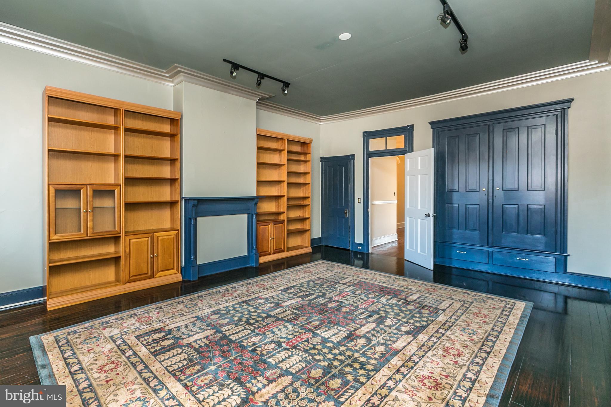 CHARLES VILLAGE - Residential