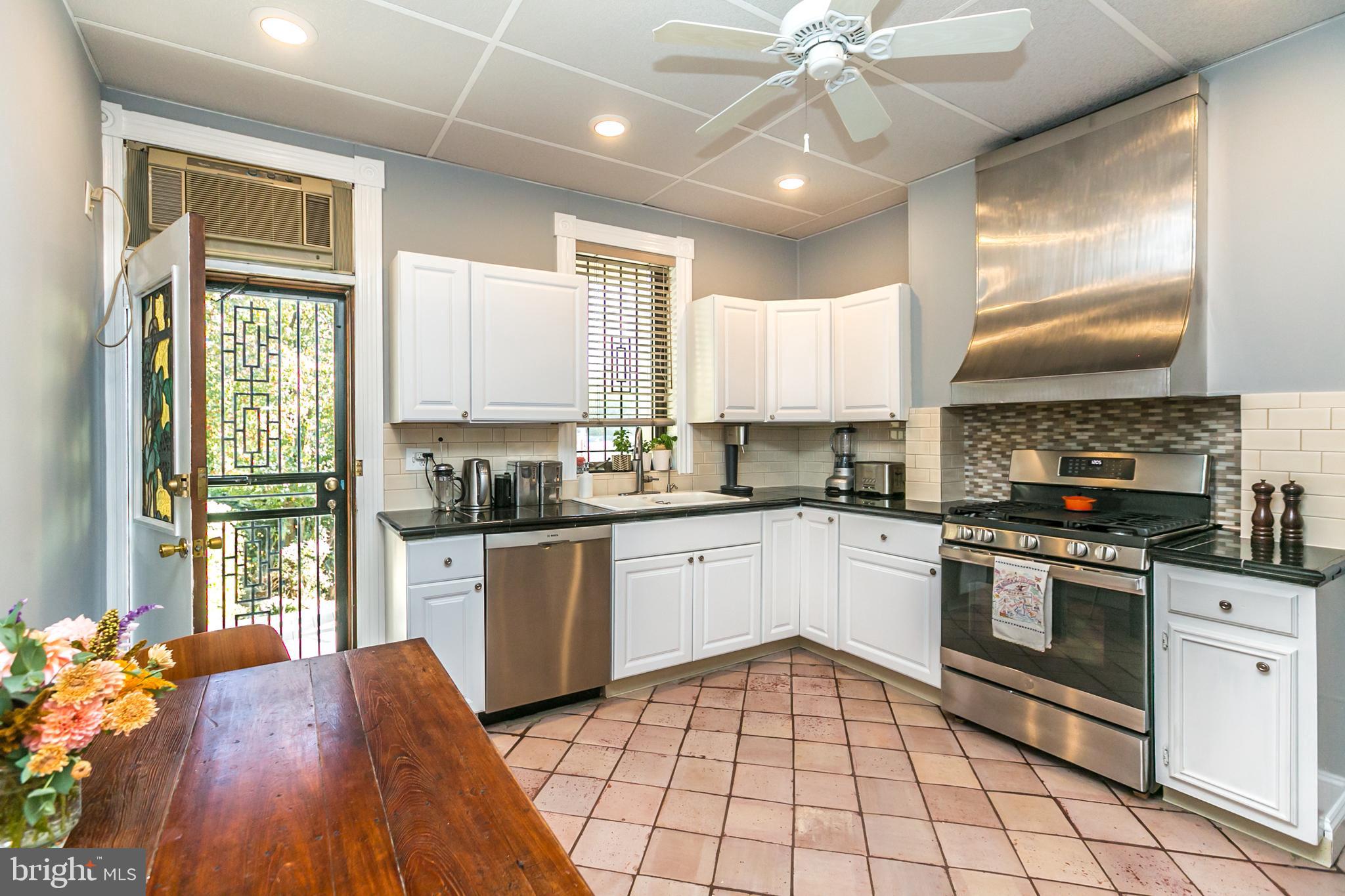 CHARLES VILLAGE - Residential