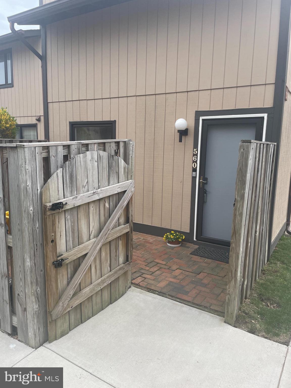 WOODSIDE SQUARE - Residential