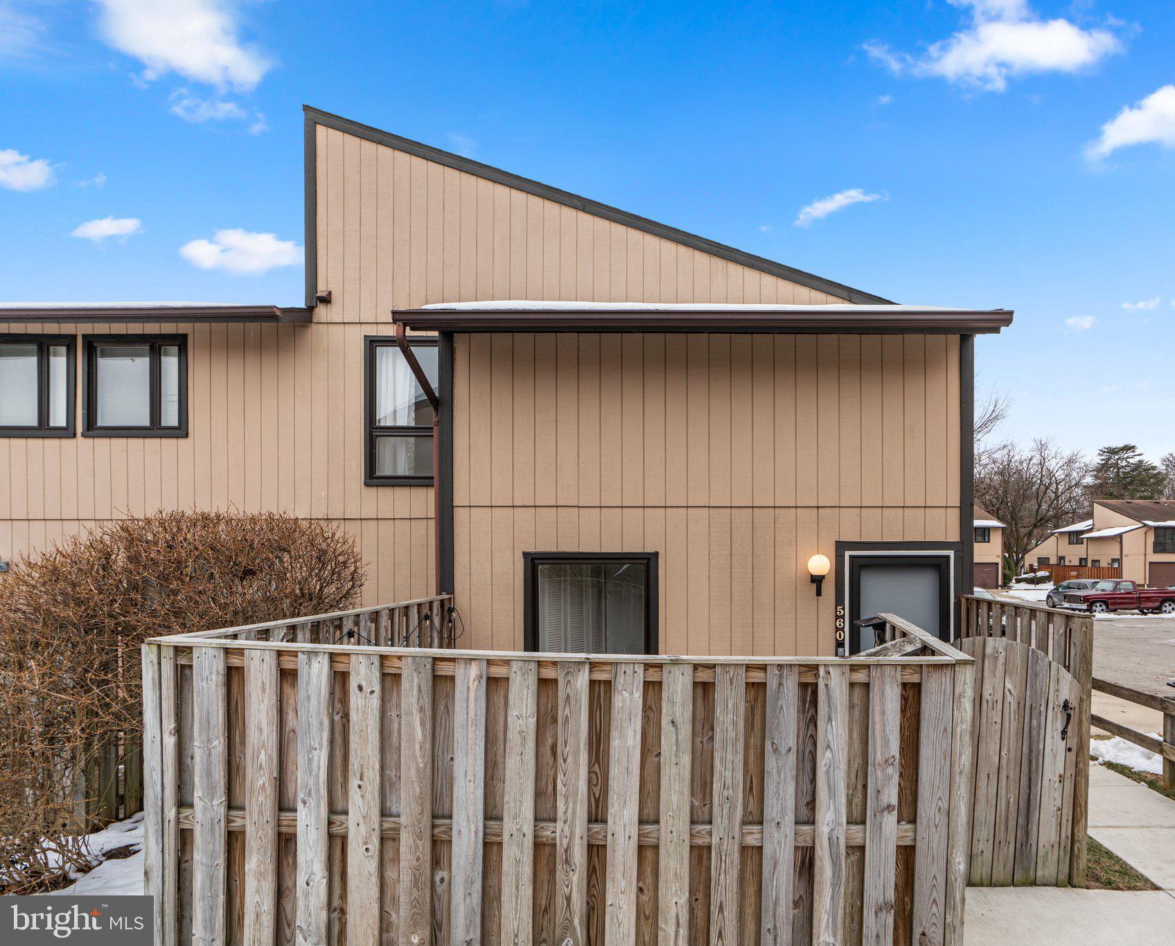 WOODSIDE SQUARE - Residential