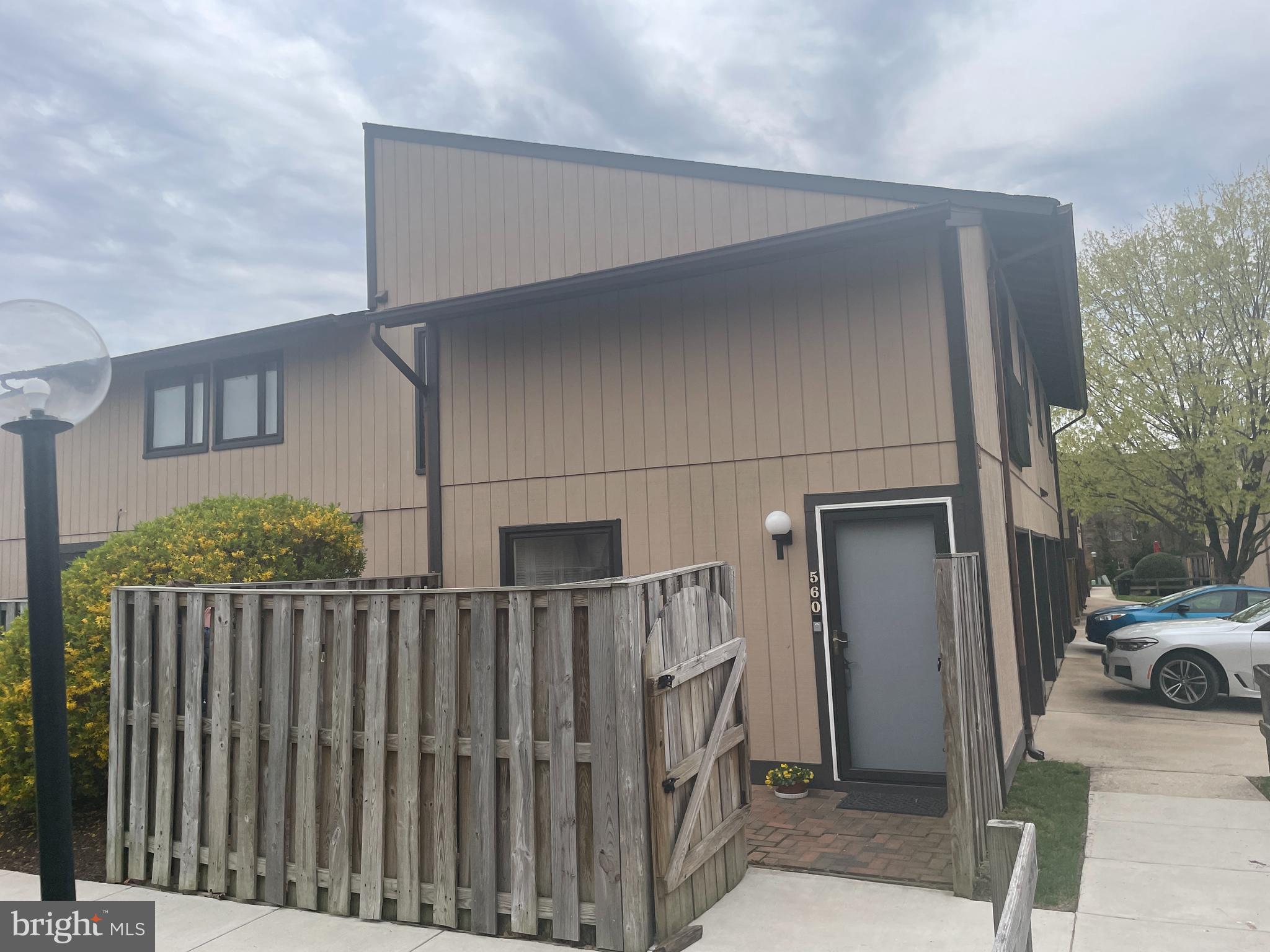 WOODSIDE SQUARE - Residential