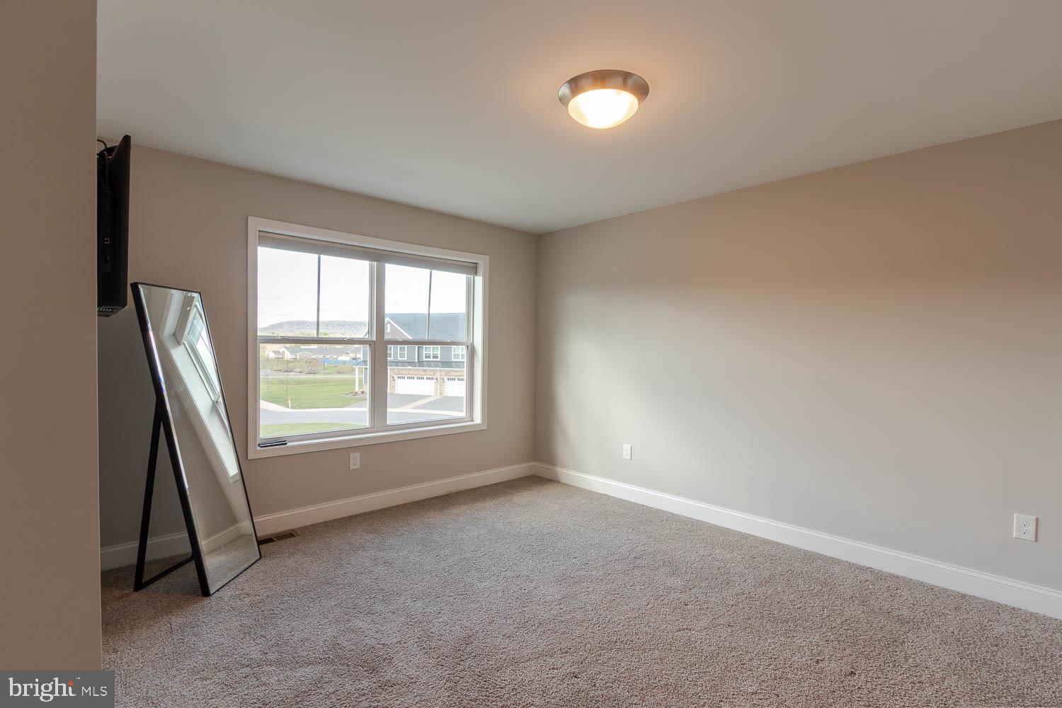 KINGSTON VILLAGE - Residential