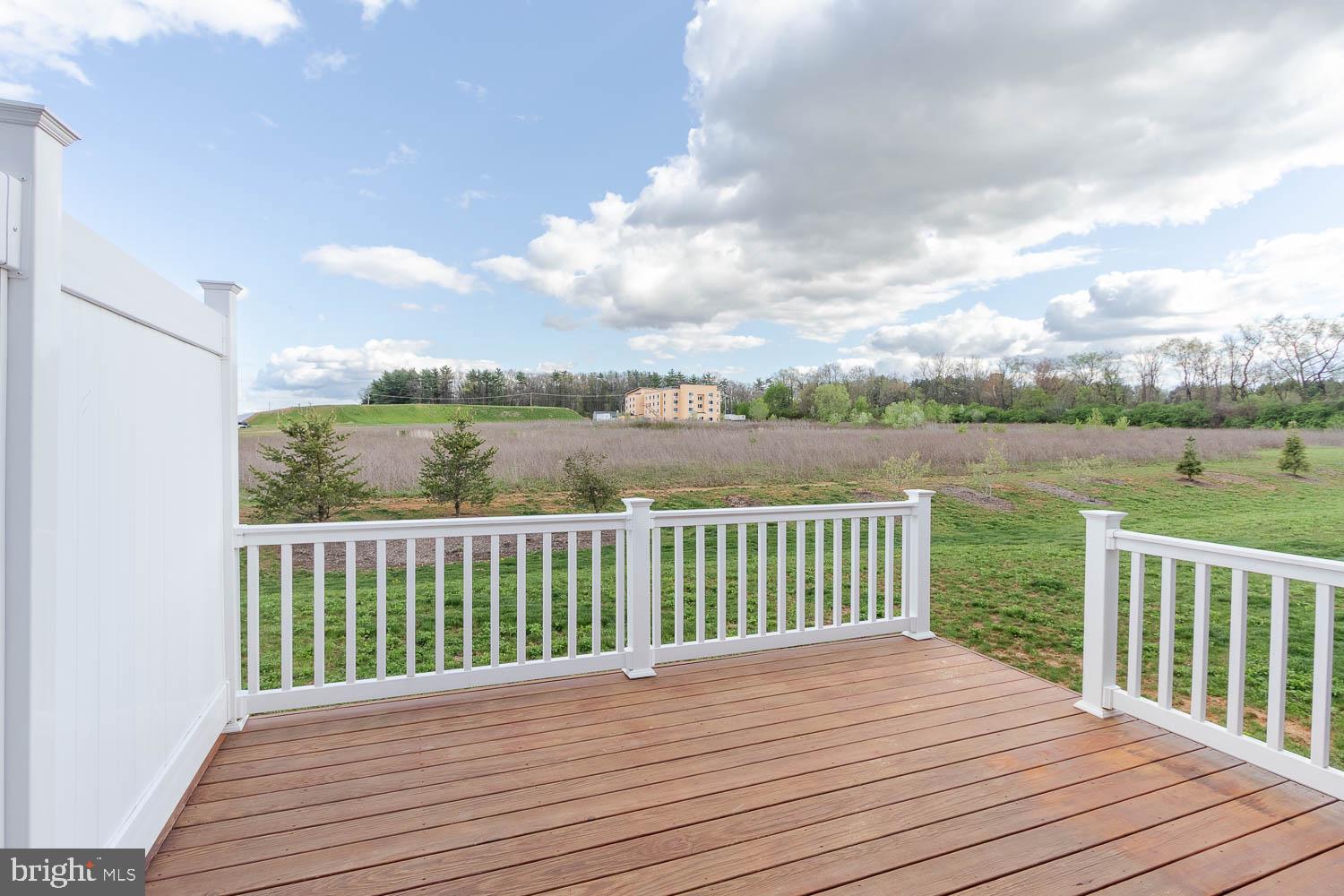 KINGSTON VILLAGE - Residential