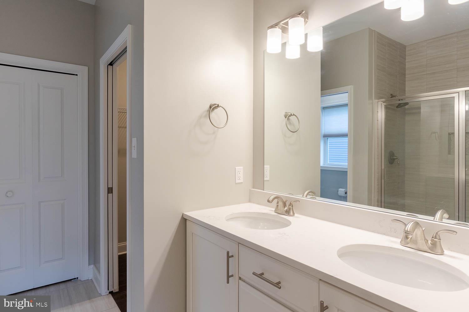 KINGSTON VILLAGE - Residential