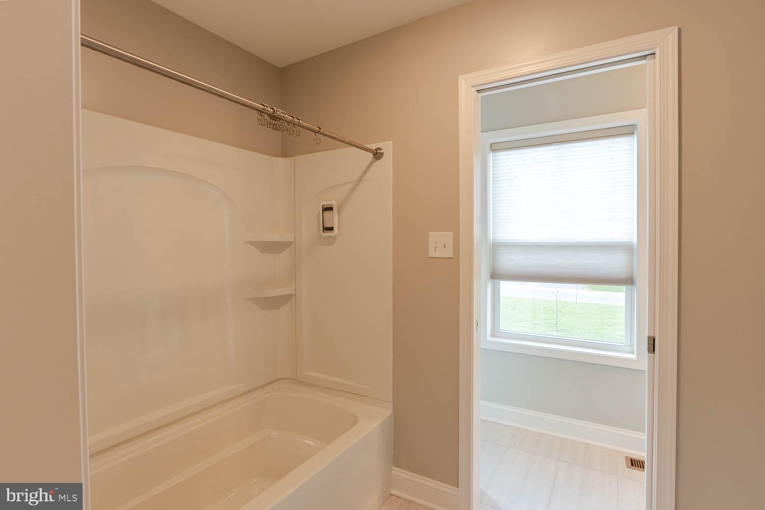 KINGSTON VILLAGE - Residential