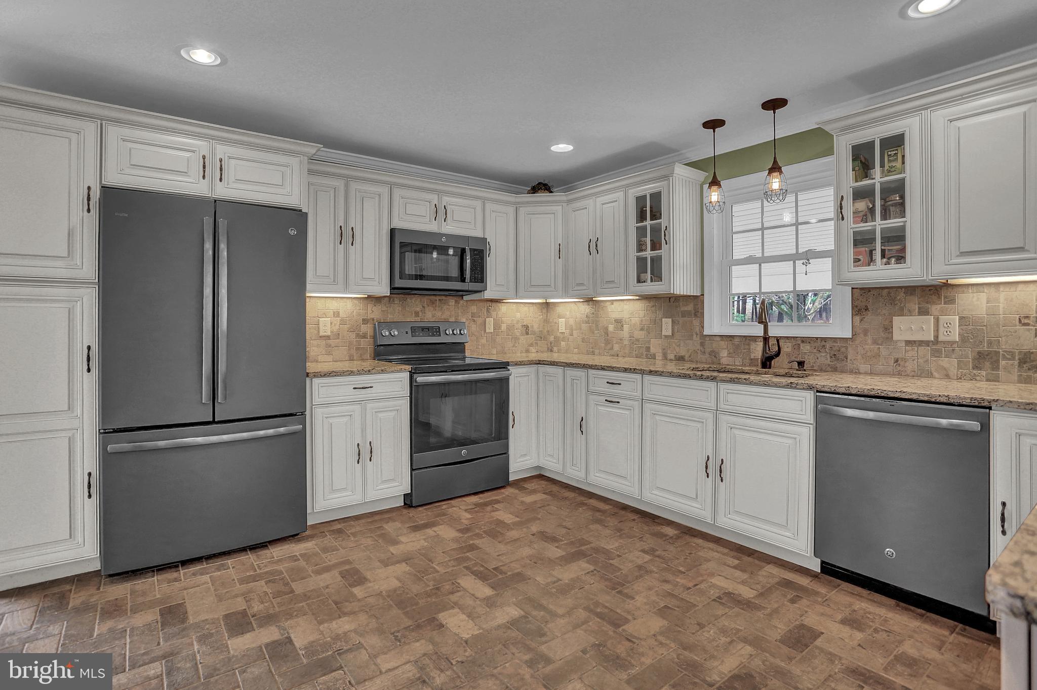 MYERS MANOR - Residential