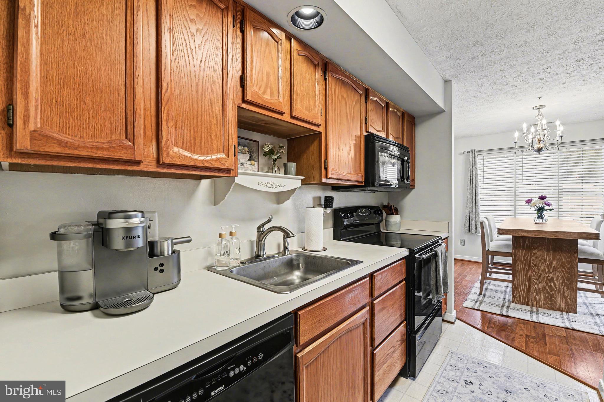 THE POND - Residential