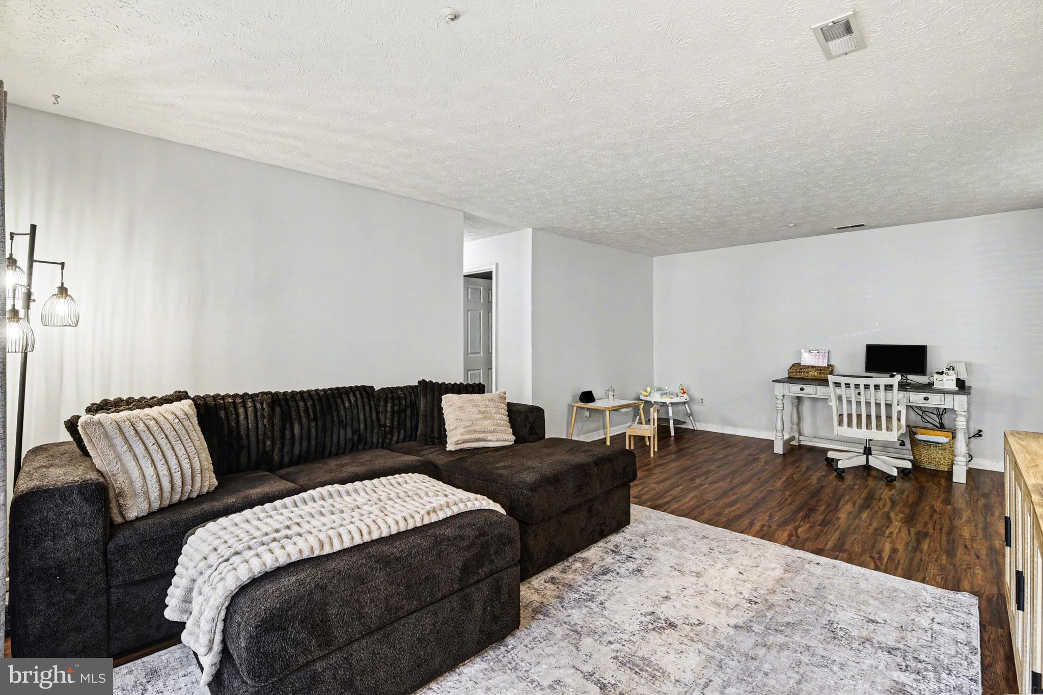 1717 LANDMARK DRIVE 1J