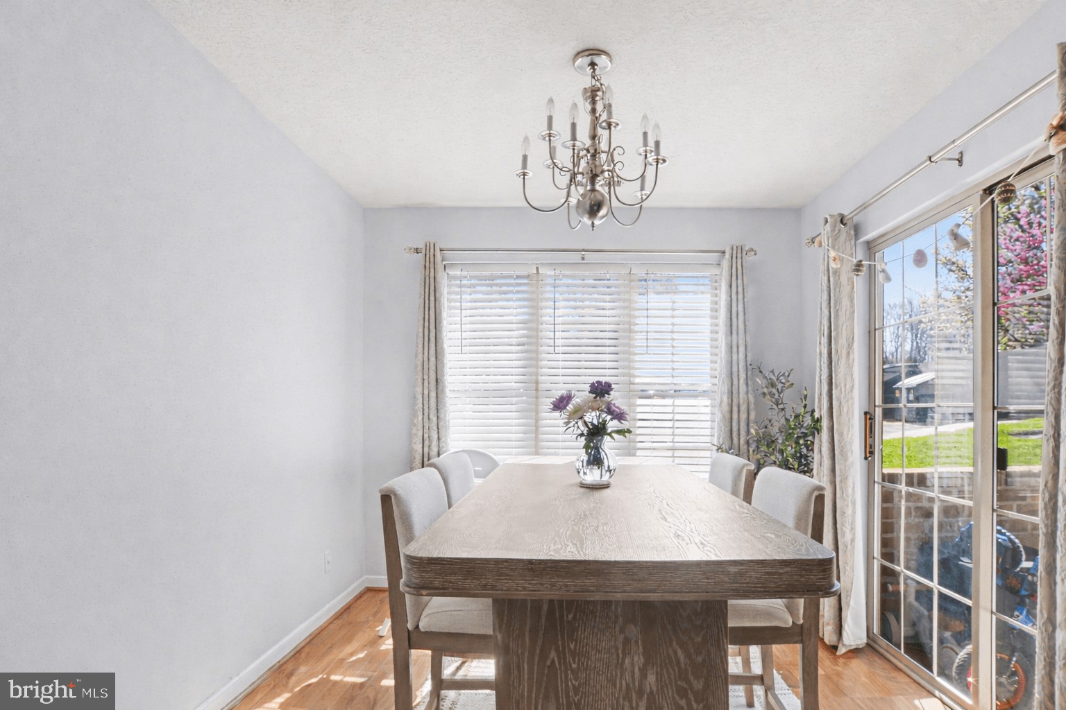 THE POND - Residential