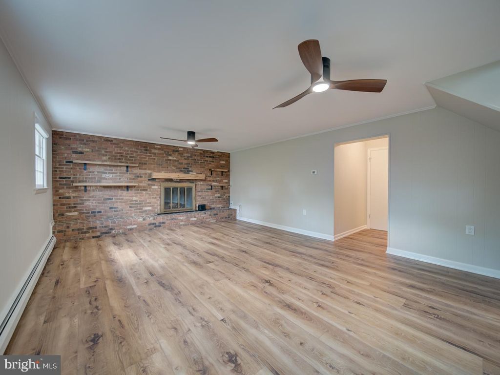 Photo of 705 Main Drive, HERNDON, VA 20170 (MLS # VAFX2269026)