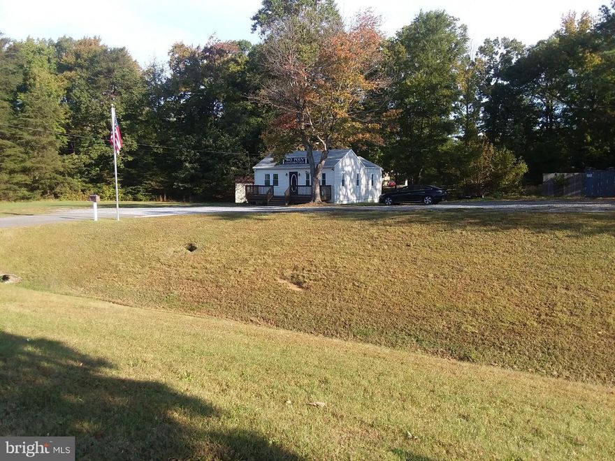 230'+ footage on Route 235. Small office space with plenty of parking and great visibility. In the California/Lexington Park area.