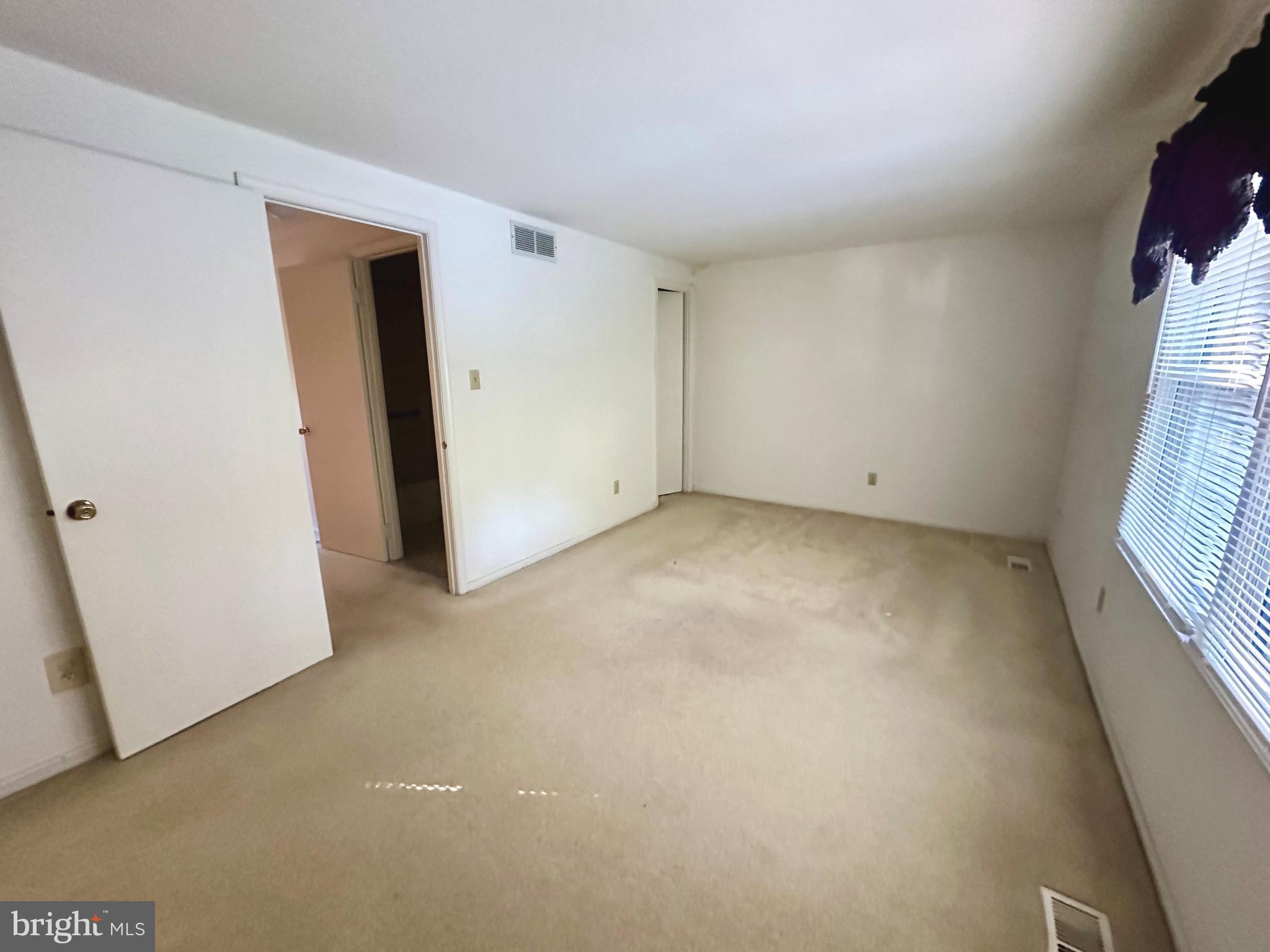 KINGS COURT - Residential
