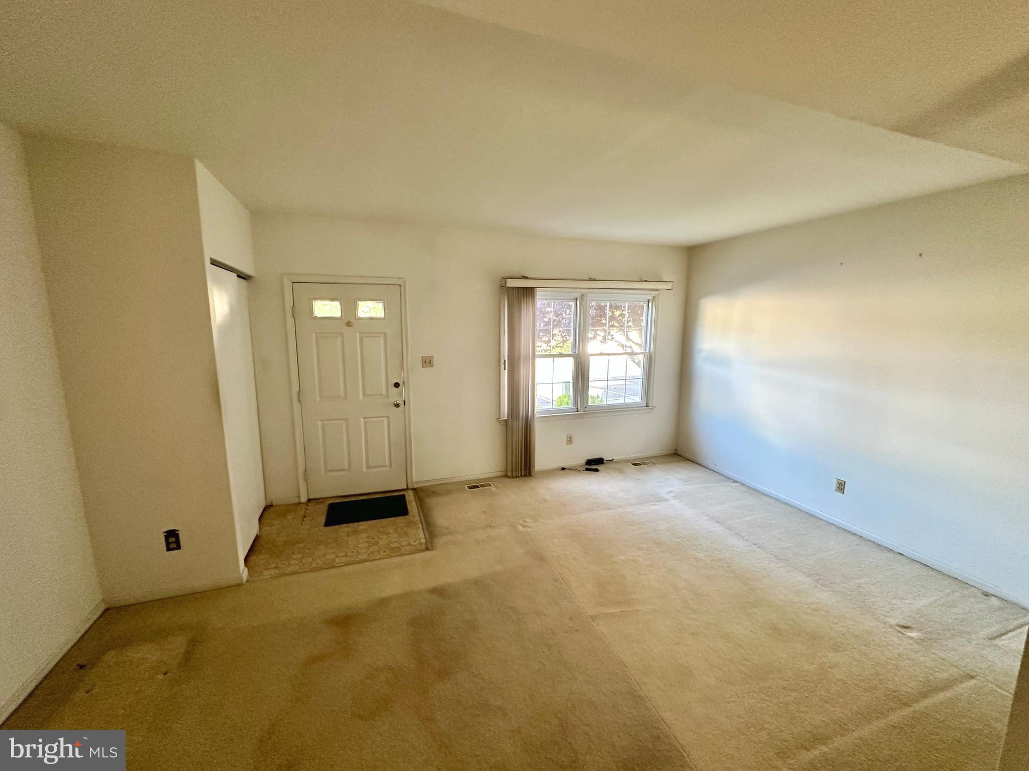 KINGS COURT - Residential